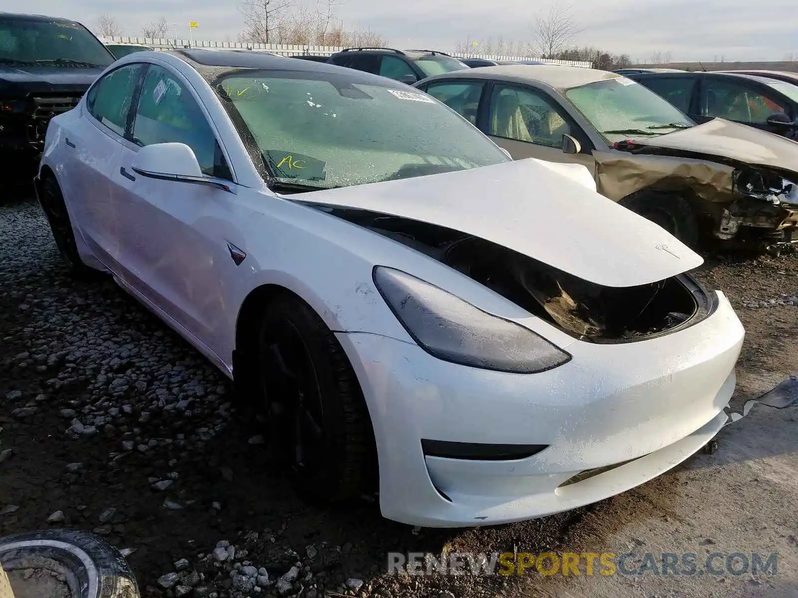 1 Photograph of a damaged car 5YJ3E1EA7KF487742 TESLA MODEL 3 2019