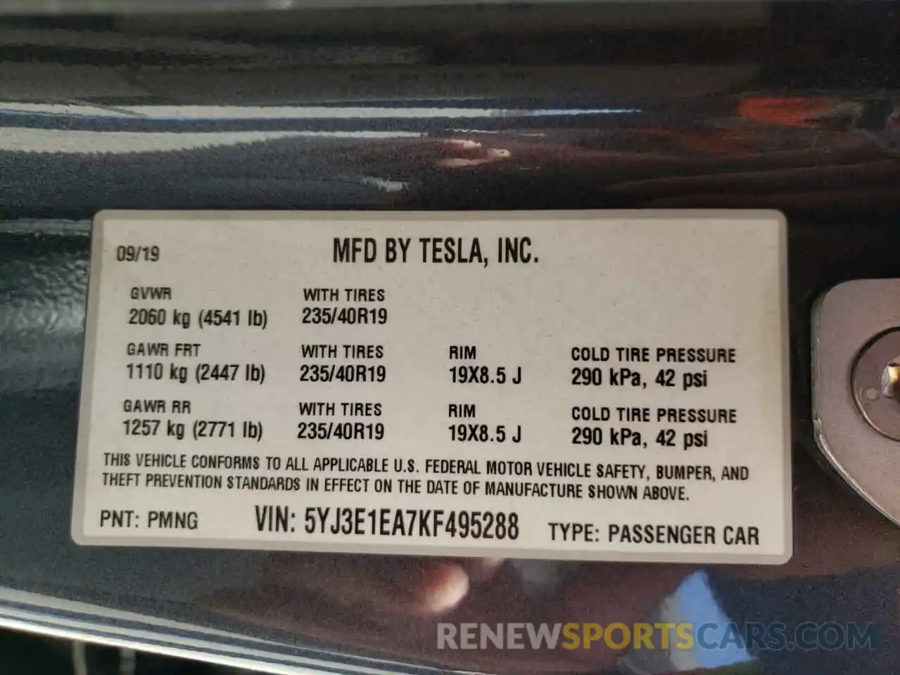 10 Photograph of a damaged car 5YJ3E1EA7KF495288 TESLA MODEL 3 2019