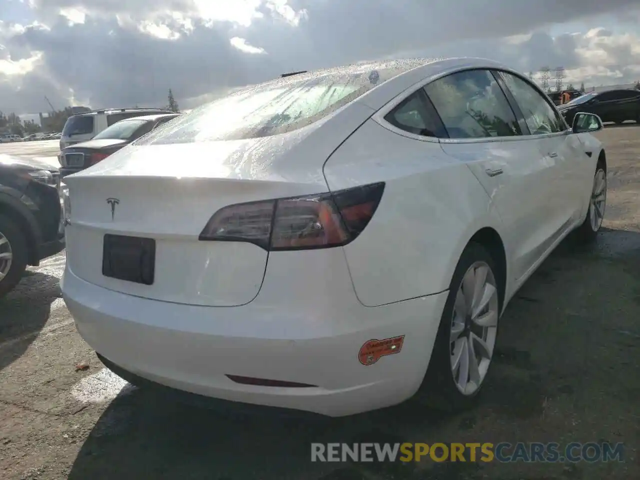 4 Photograph of a damaged car 5YJ3E1EA7KF509982 TESLA MODEL 3 2019