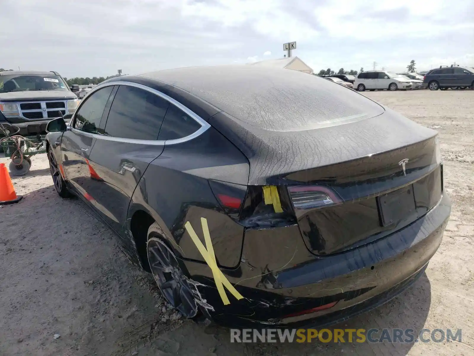 3 Photograph of a damaged car 5YJ3E1EA8KF302162 TESLA MODEL 3 2019