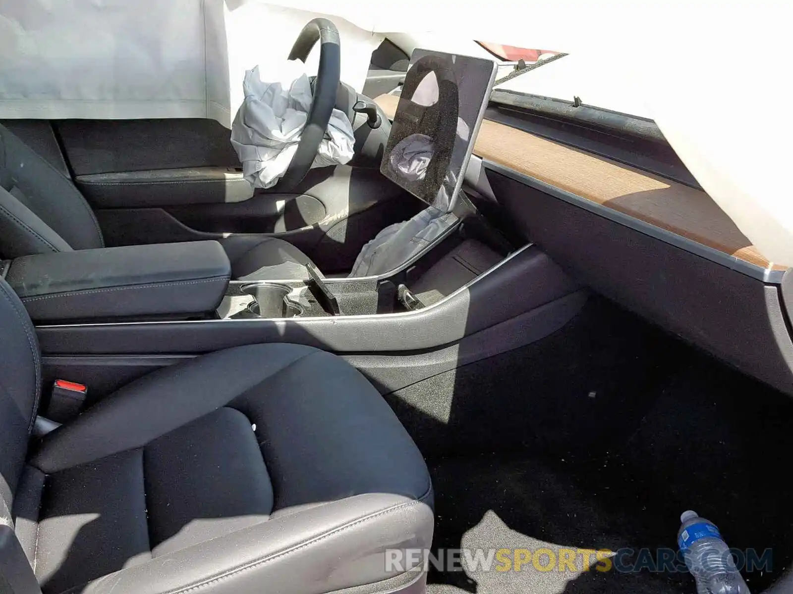 5 Photograph of a damaged car 5YJ3E1EA8KF305949 TESLA MODEL 3 2019