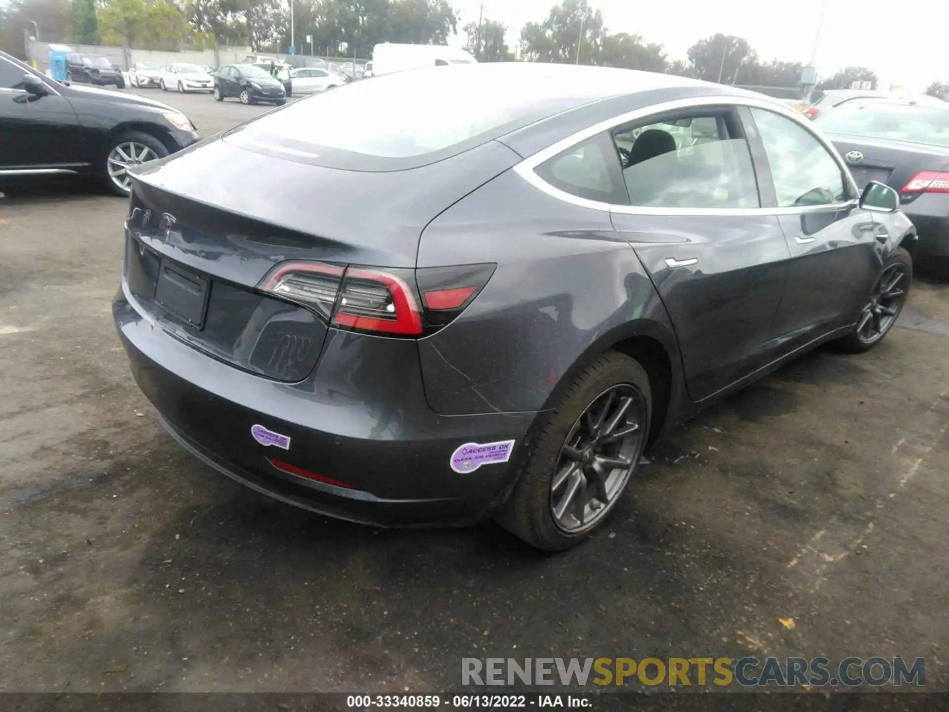 4 Photograph of a damaged car 5YJ3E1EA8KF307393 TESLA MODEL 3 2019