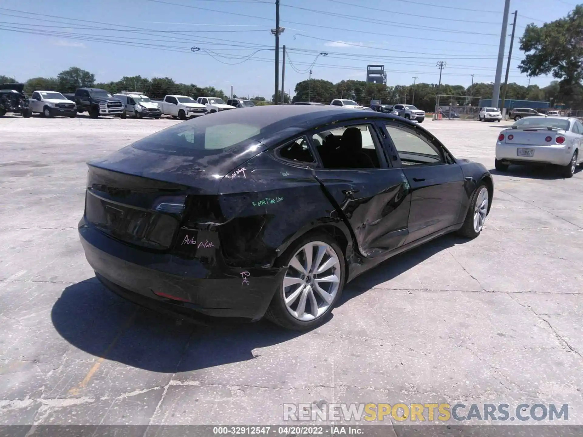 4 Photograph of a damaged car 5YJ3E1EA8KF314232 TESLA MODEL 3 2019