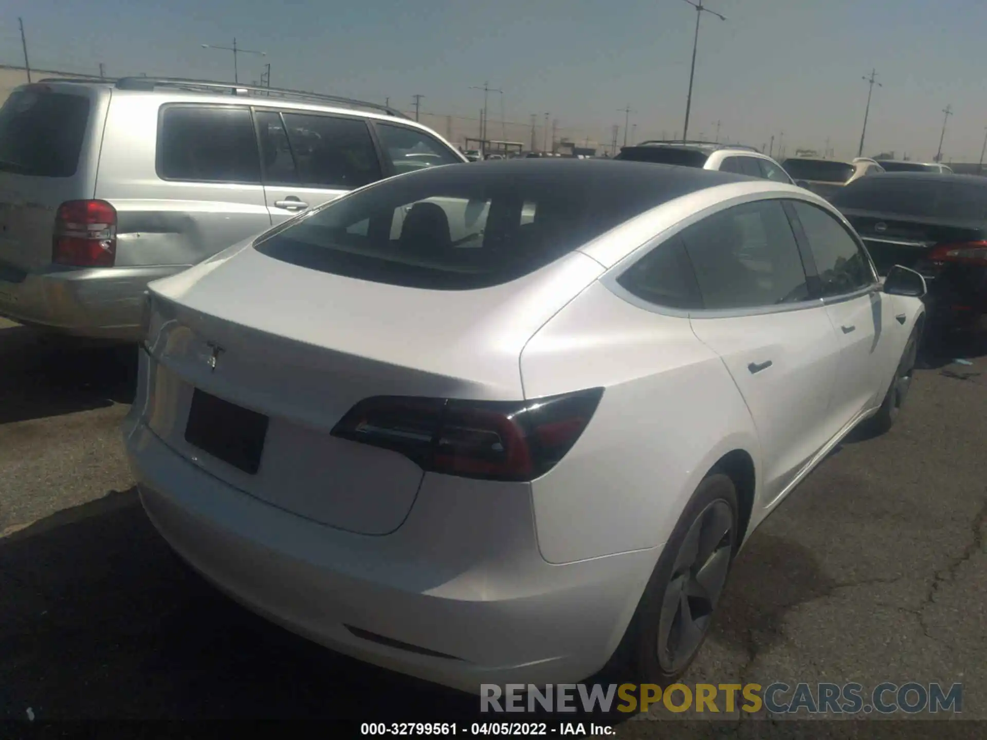 4 Фотография поврежденного автомобиля 5YJ3E1EA8KF317485 TESLA MODEL 3 2019