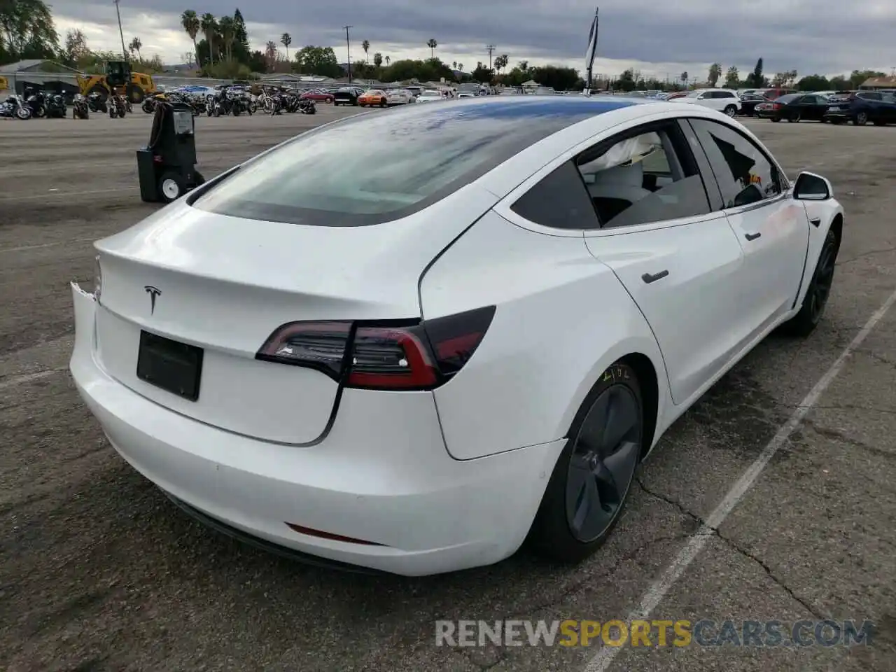 4 Фотография поврежденного автомобиля 5YJ3E1EA8KF322721 TESLA MODEL 3 2019