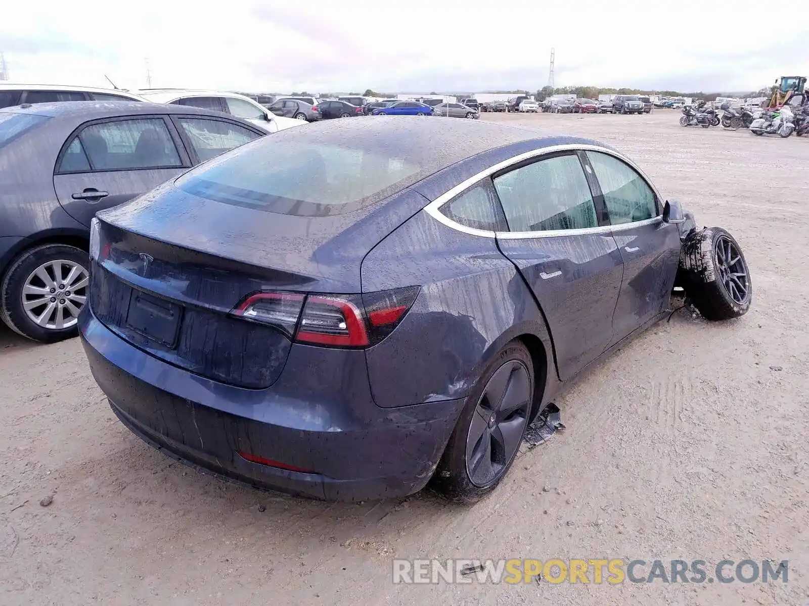 4 Photograph of a damaged car 5YJ3E1EA8KF325554 TESLA MODEL 3 2019