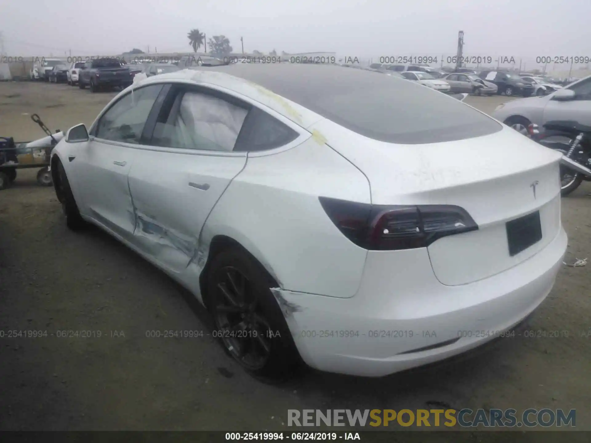 3 Photograph of a damaged car 5YJ3E1EA8KF328308 TESLA MODEL 3 2019