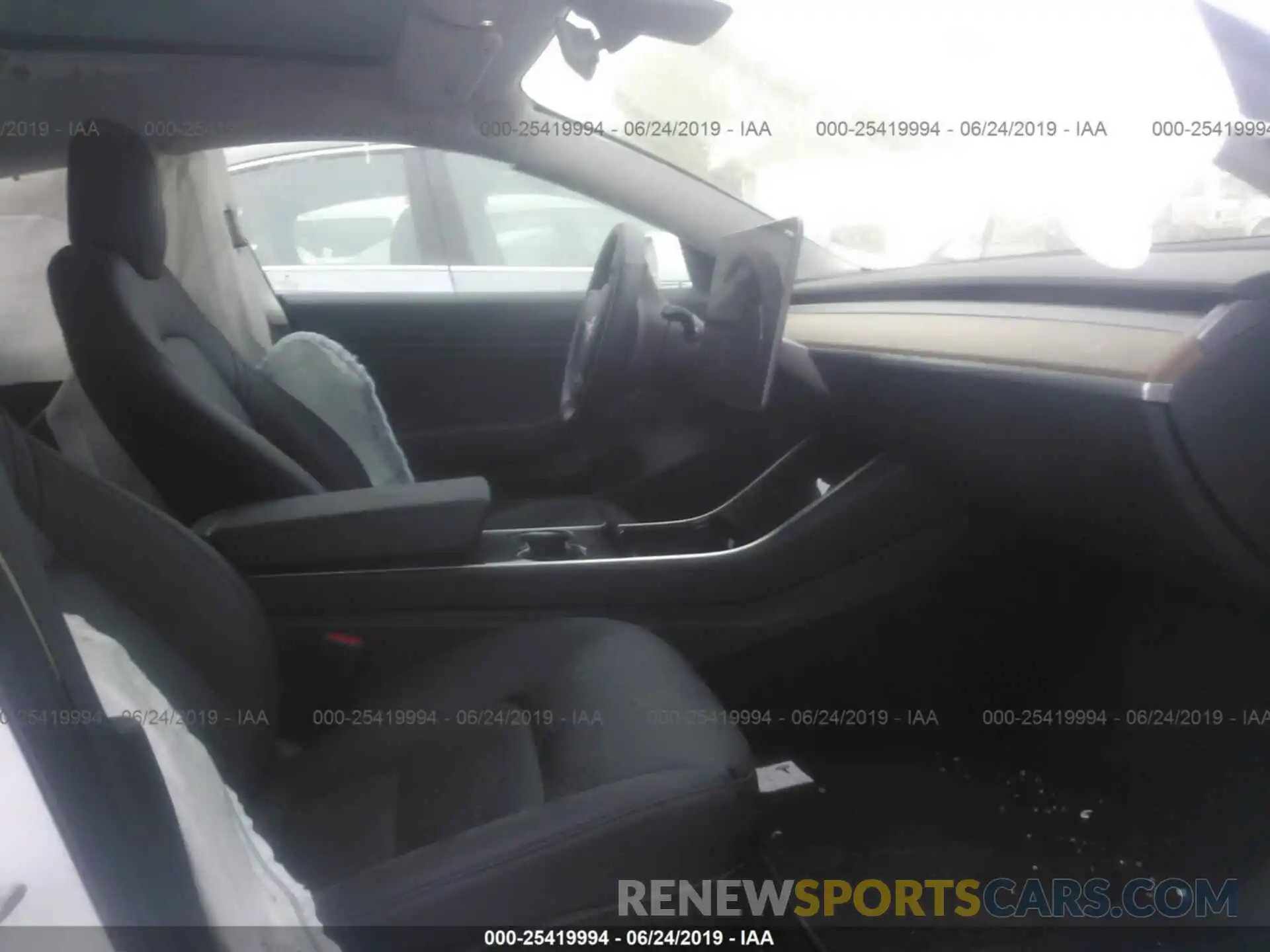 5 Photograph of a damaged car 5YJ3E1EA8KF328308 TESLA MODEL 3 2019