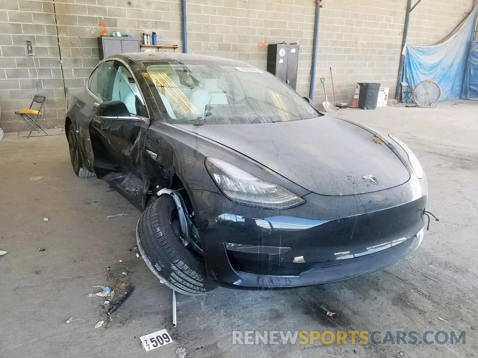 1 Фотография поврежденного автомобиля 5YJ3E1EA8KF332228 TESLA MODEL 3 2019