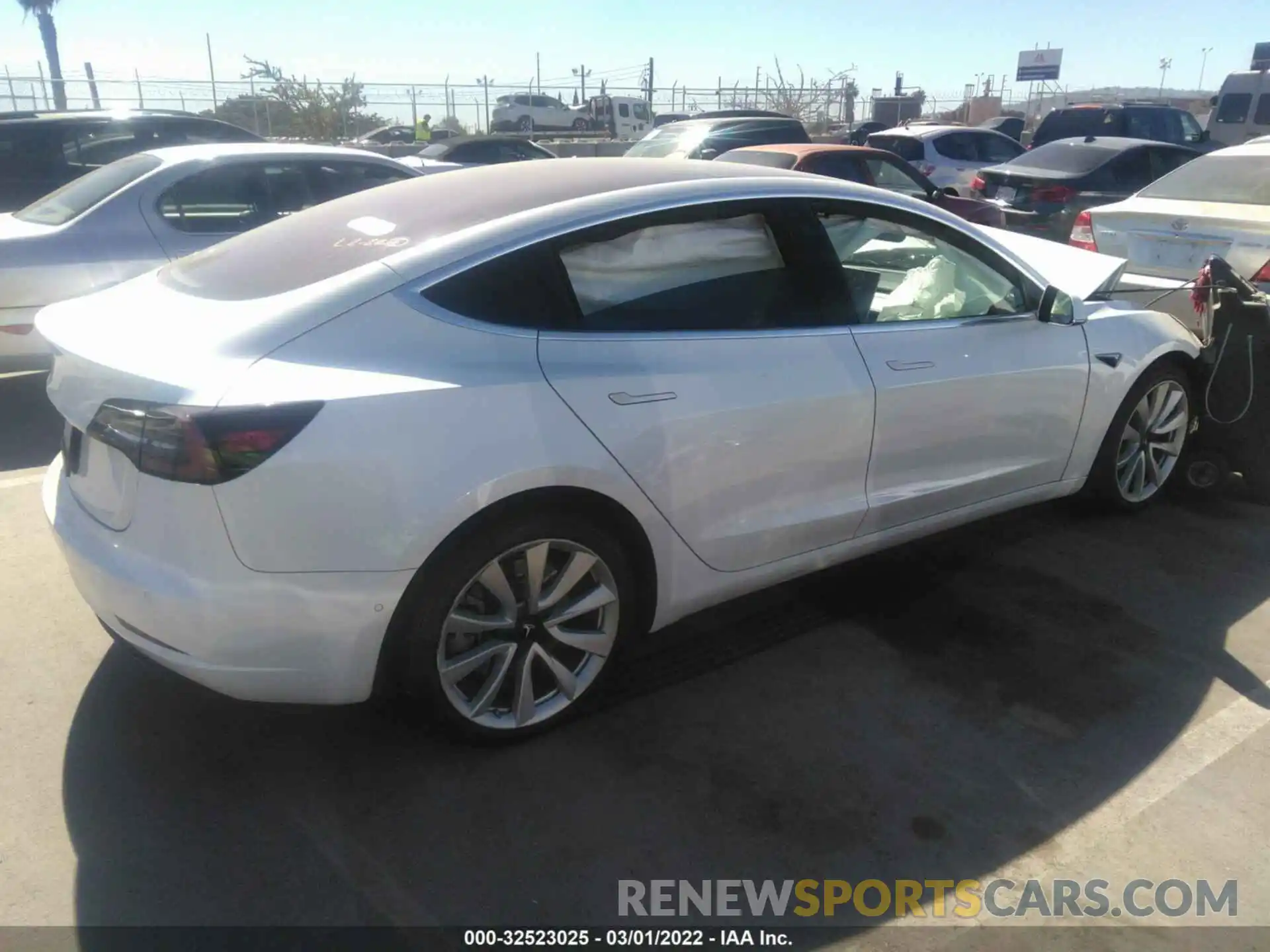 4 Photograph of a damaged car 5YJ3E1EA8KF332827 TESLA MODEL 3 2019