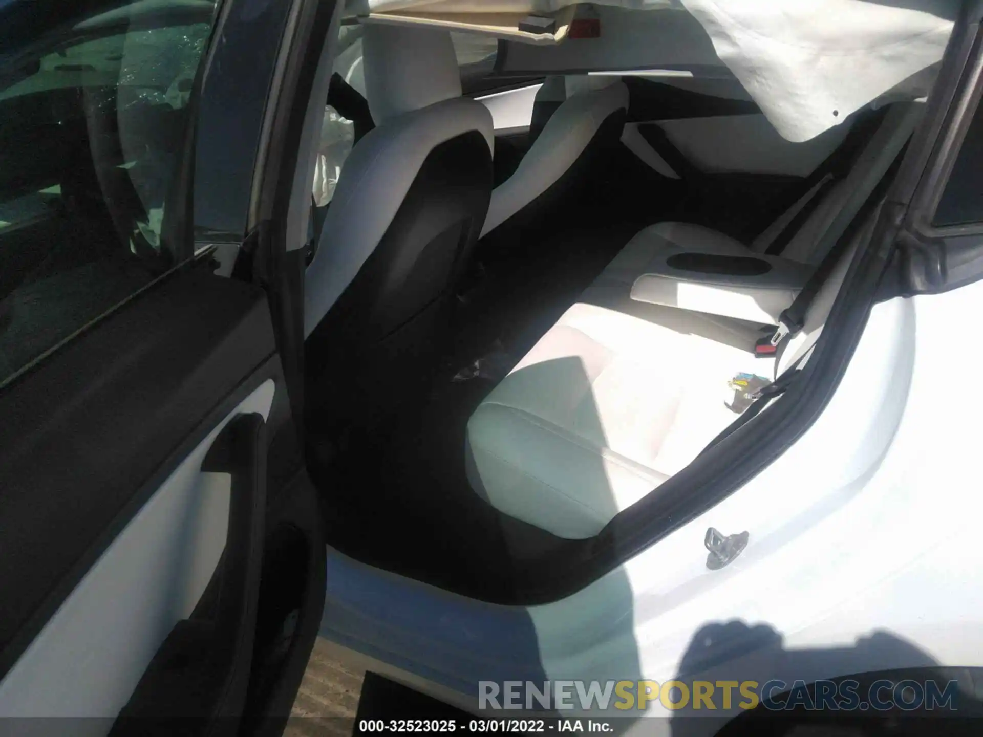 8 Photograph of a damaged car 5YJ3E1EA8KF332827 TESLA MODEL 3 2019