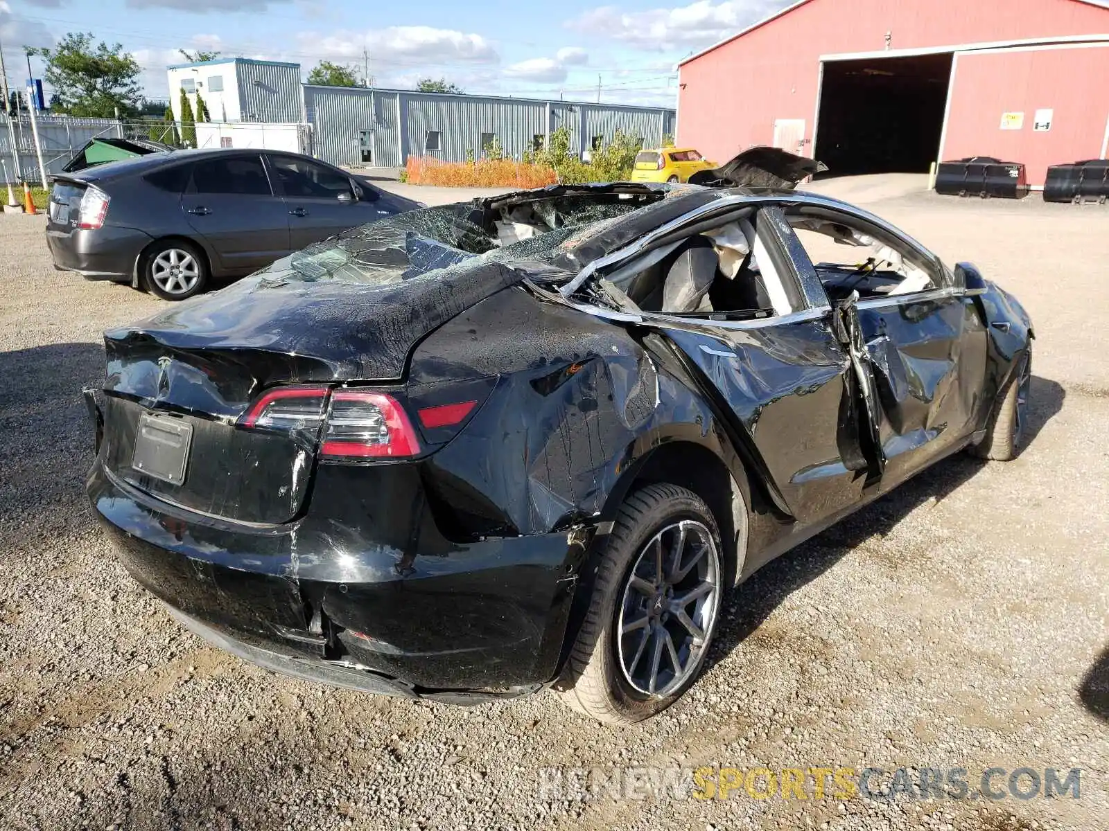 4 Фотография поврежденного автомобиля 5YJ3E1EA8KF352334 TESLA MODEL 3 2019