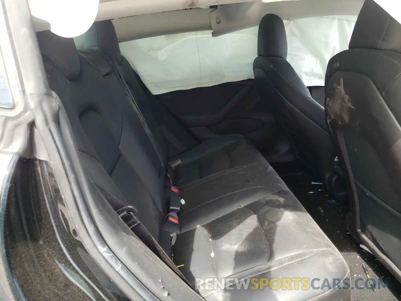 6 Photograph of a damaged car 5YJ3E1EA8KF395605 TESLA MODEL 3 2019