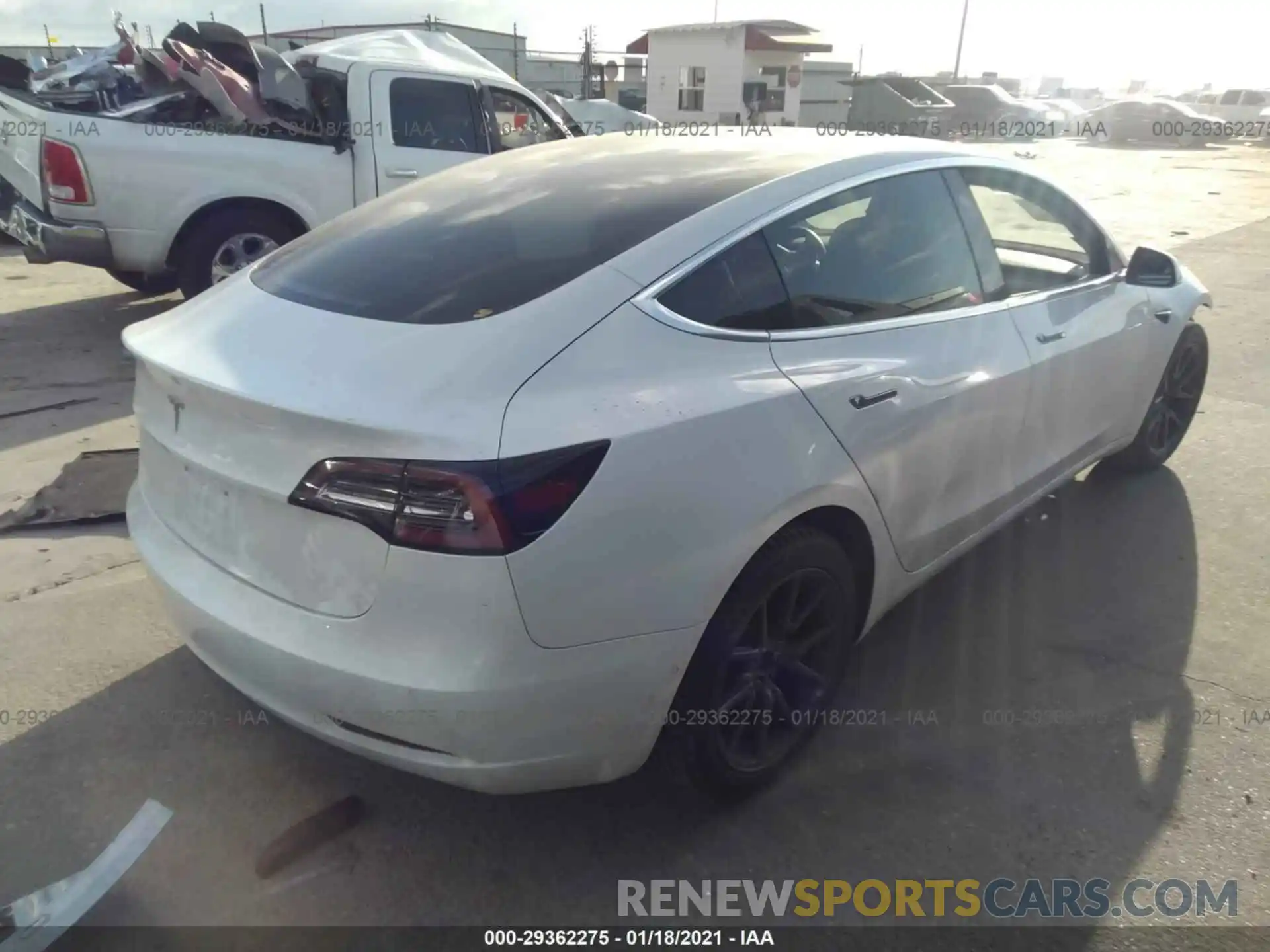 4 Фотография поврежденного автомобиля 5YJ3E1EA8KF396995 TESLA MODEL 3 2019