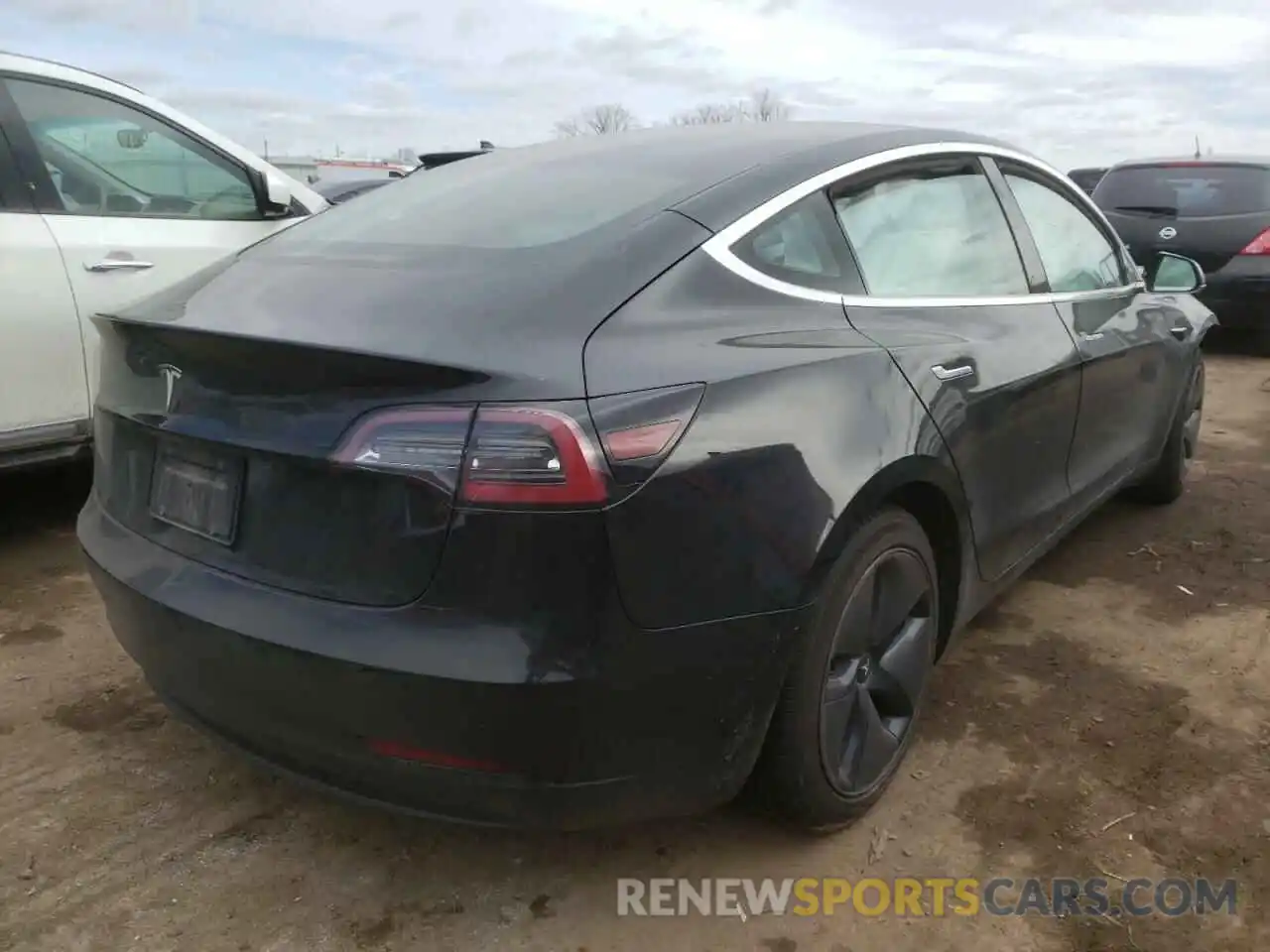 4 Фотография поврежденного автомобиля 5YJ3E1EA8KF399024 TESLA MODEL 3 2019