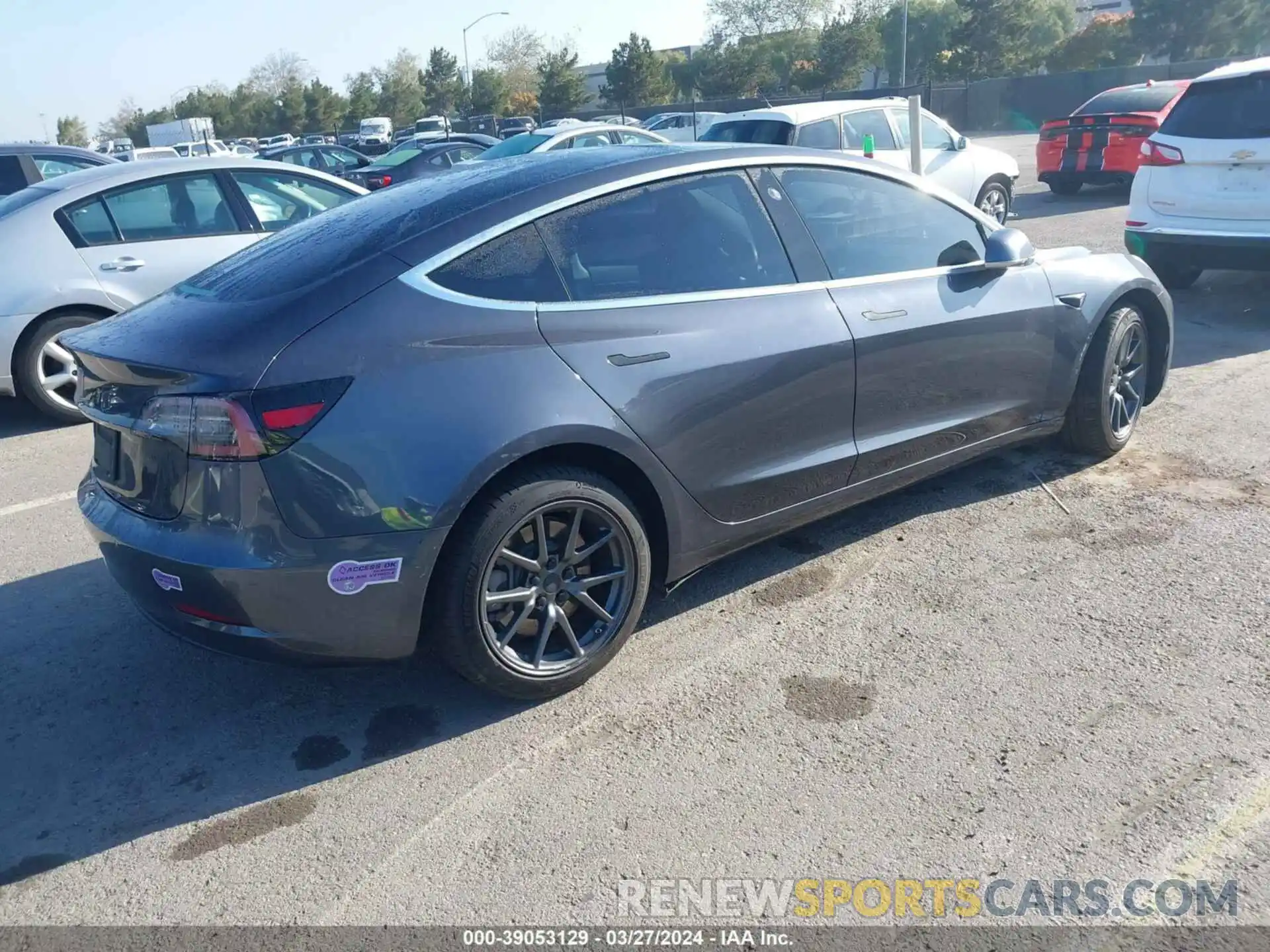 4 Photograph of a damaged car 5YJ3E1EA8KF400480 TESLA MODEL 3 2019