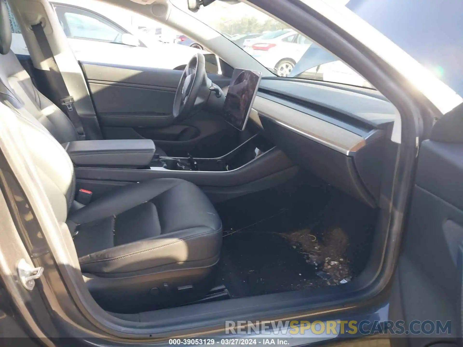 5 Photograph of a damaged car 5YJ3E1EA8KF400480 TESLA MODEL 3 2019