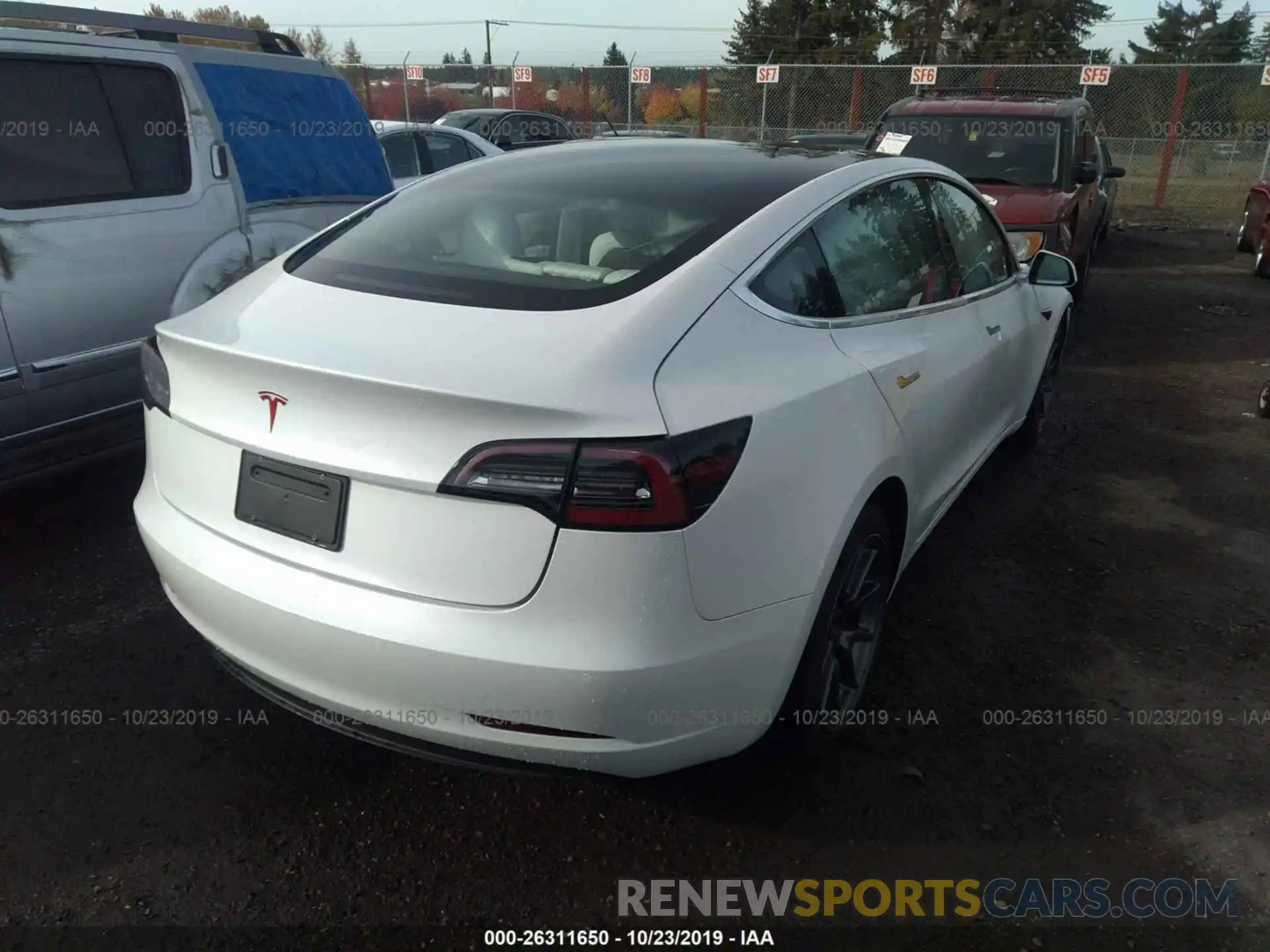 4 Фотография поврежденного автомобиля 5YJ3E1EA8KF417814 TESLA MODEL 3 2019