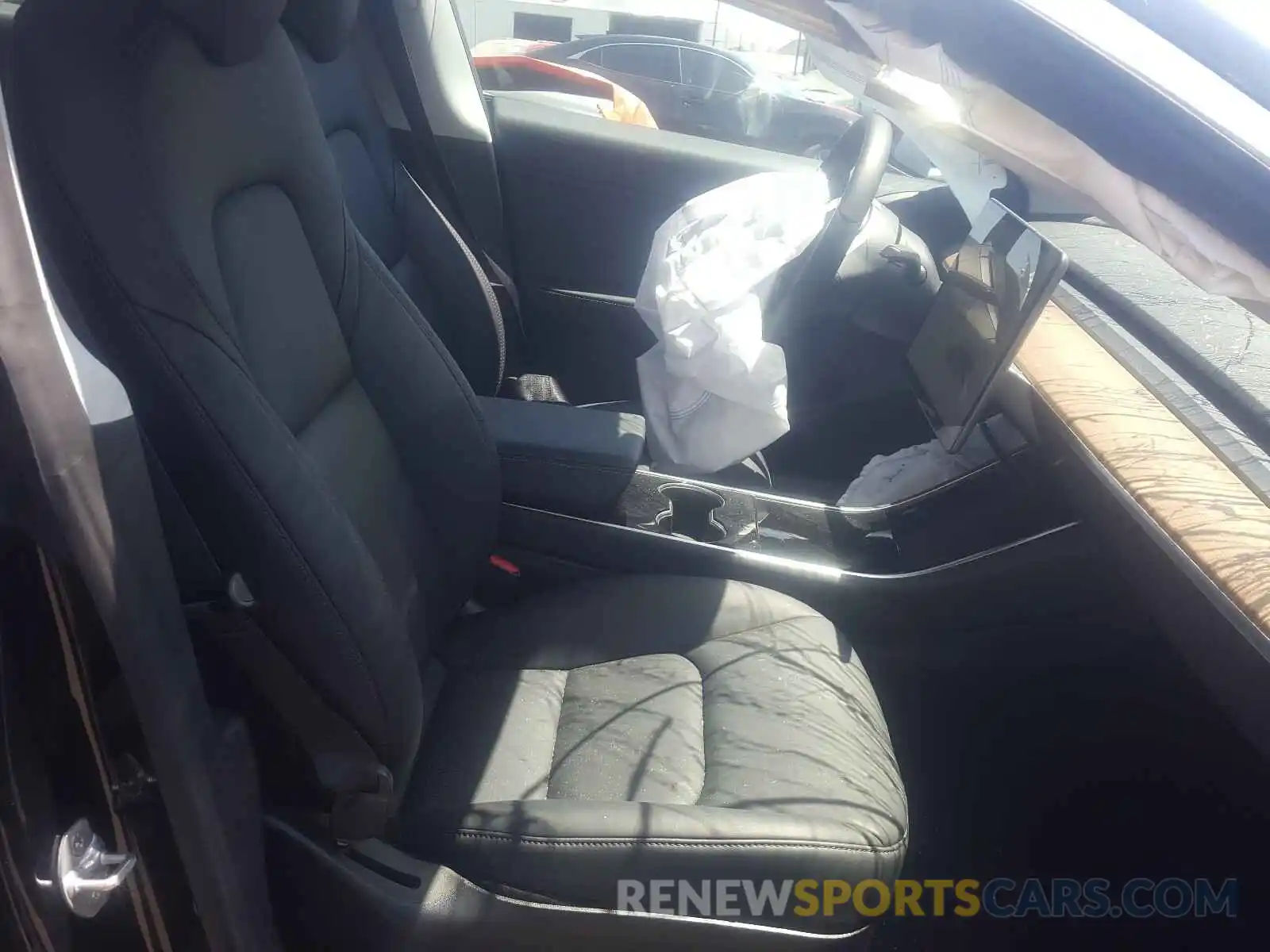 5 Photograph of a damaged car 5YJ3E1EA8KF421118 TESLA MODEL 3 2019