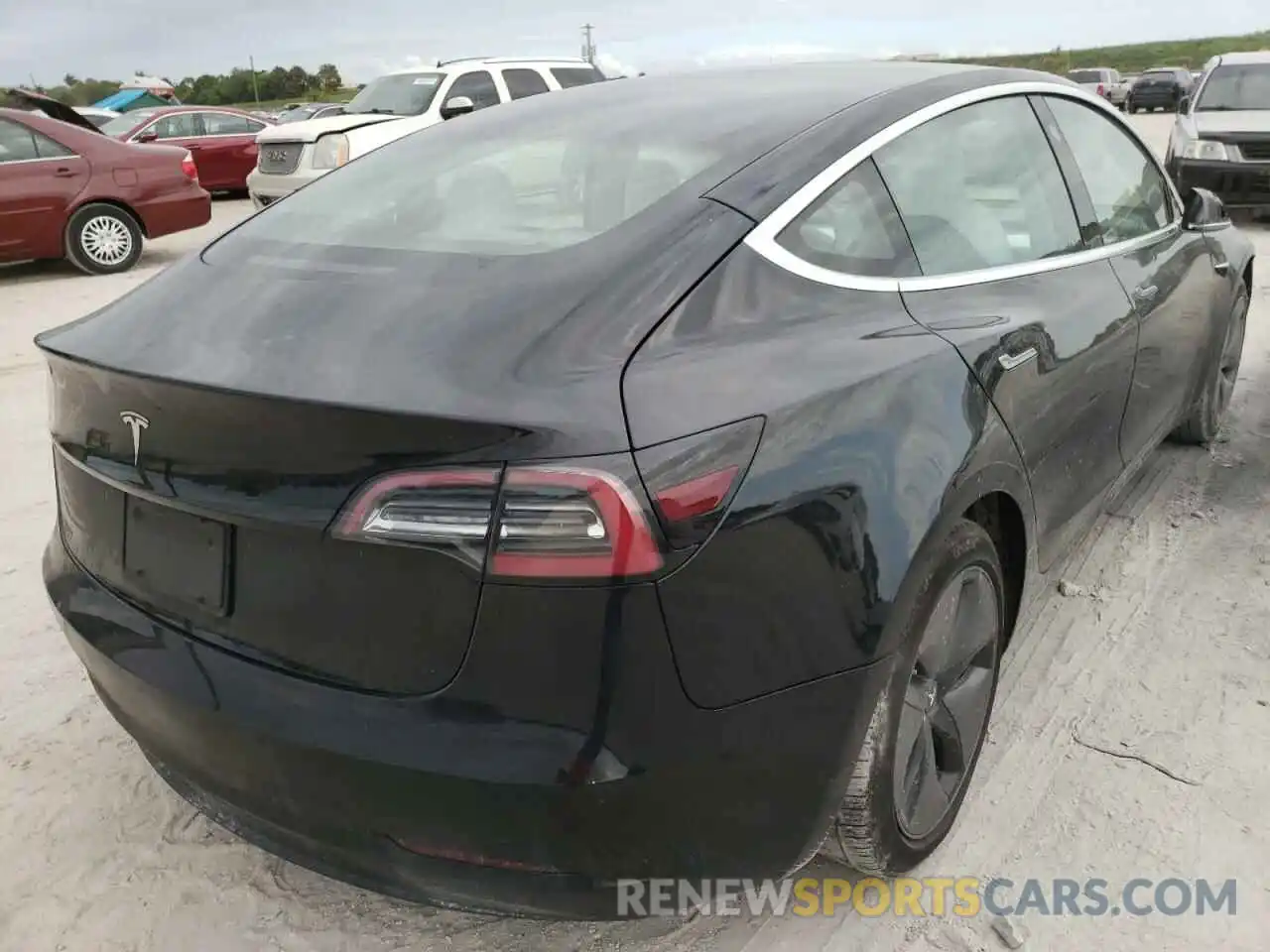 4 Фотография поврежденного автомобиля 5YJ3E1EA8KF431325 TESLA MODEL 3 2019