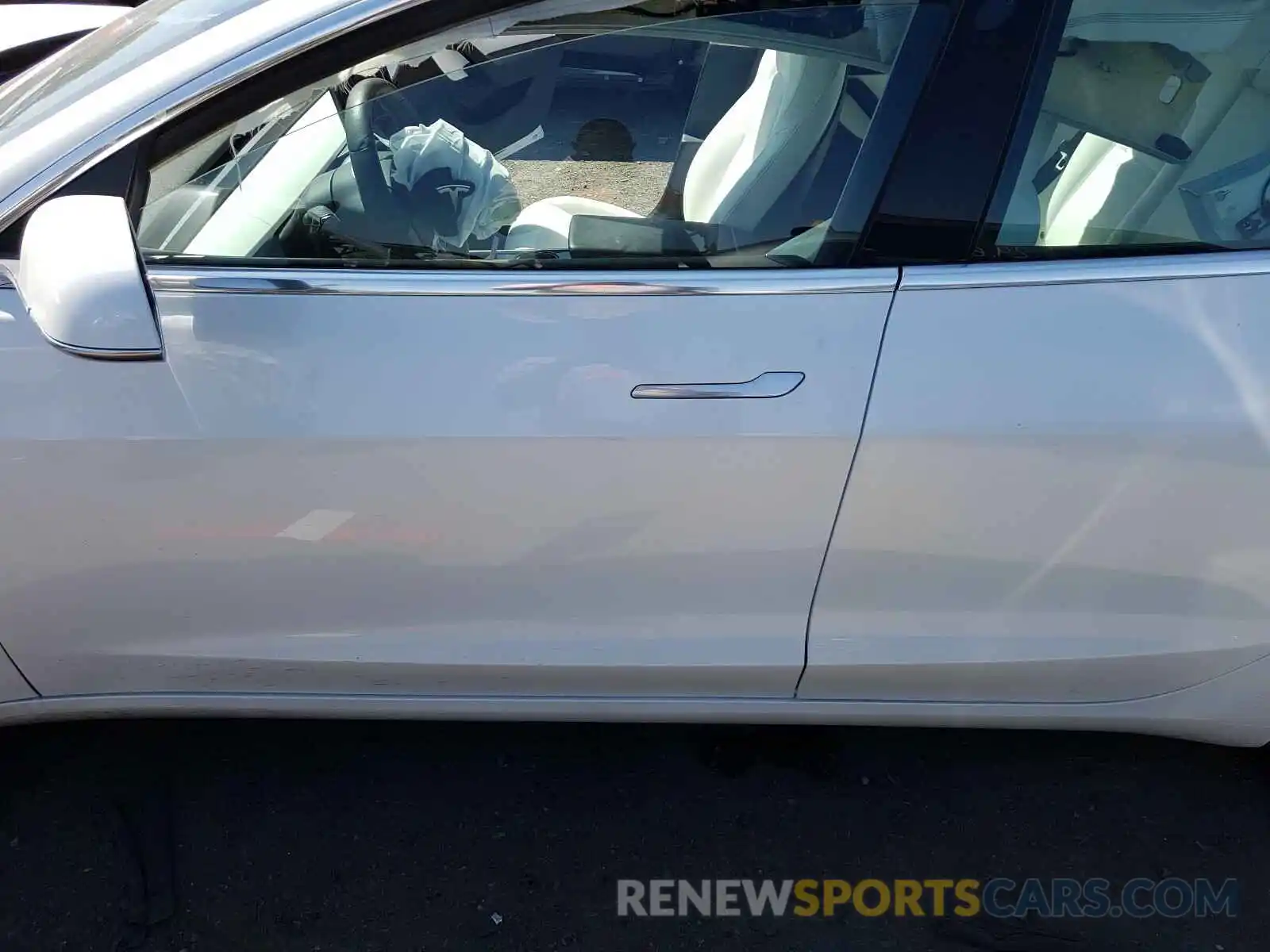 10 Photograph of a damaged car 5YJ3E1EA8KF445063 TESLA MODEL 3 2019