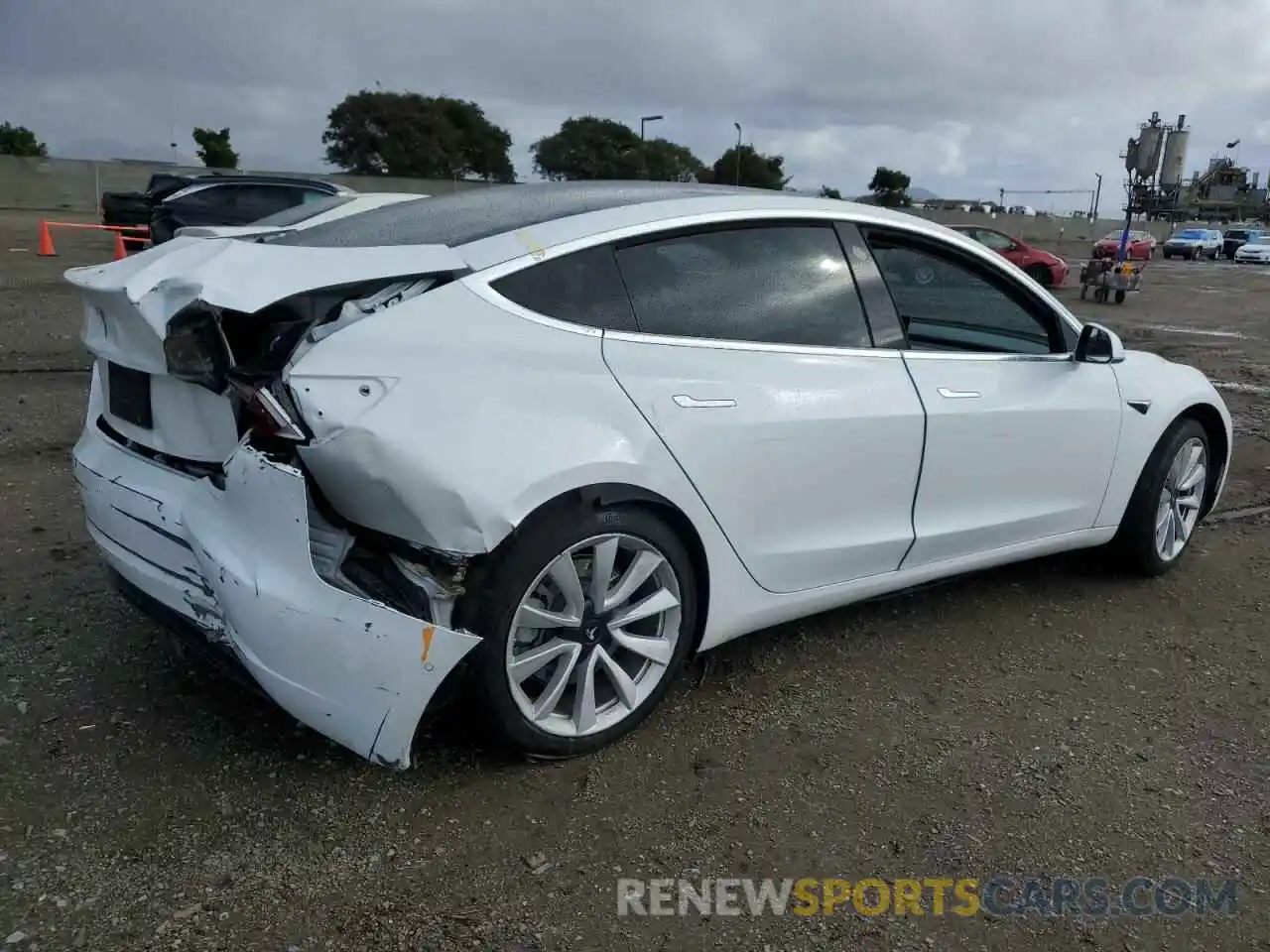 3 Photograph of a damaged car 5YJ3E1EA8KF476748 TESLA MODEL 3 2019