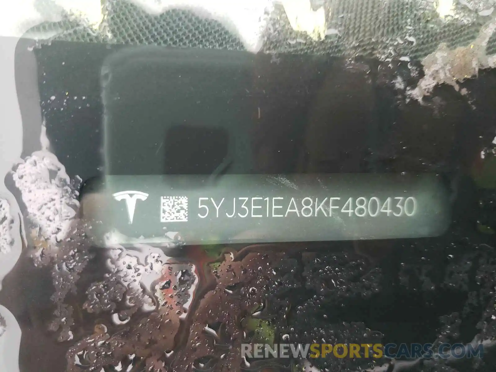 10 Photograph of a damaged car 5YJ3E1EA8KF480430 TESLA MODEL 3 2019