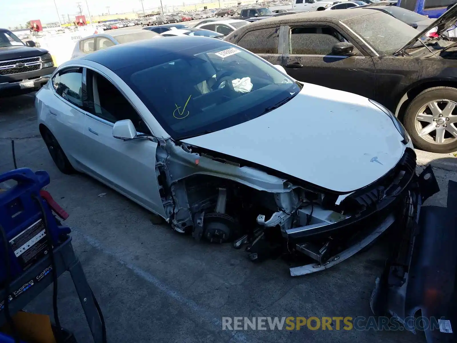 1 Photograph of a damaged car 5YJ3E1EA8KF484753 TESLA MODEL 3 2019