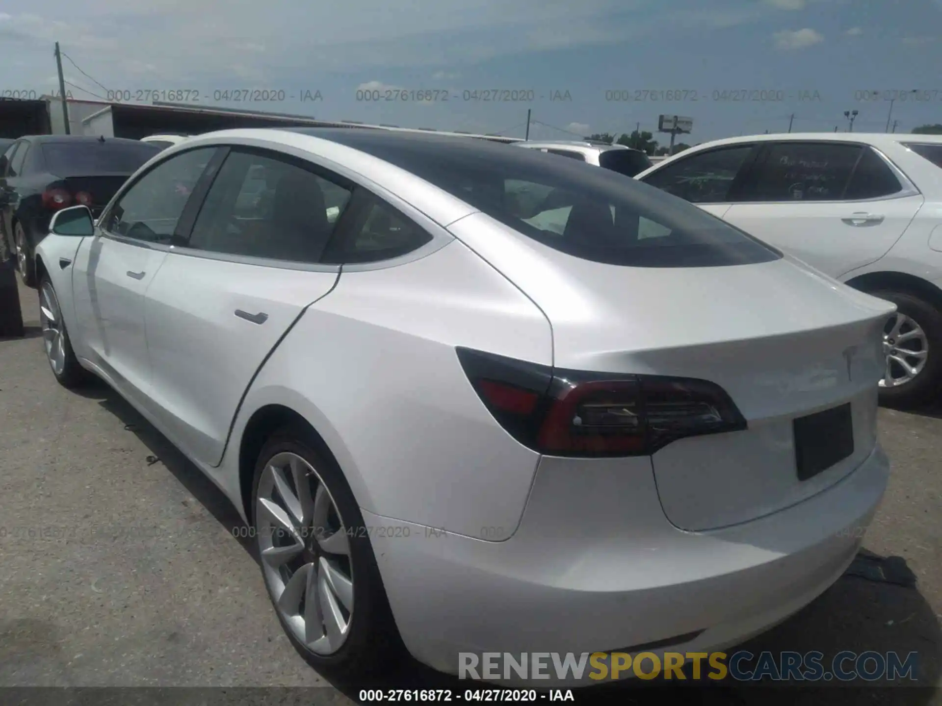 3 Photograph of a damaged car 5YJ3E1EA8KF529884 TESLA MODEL 3 2019