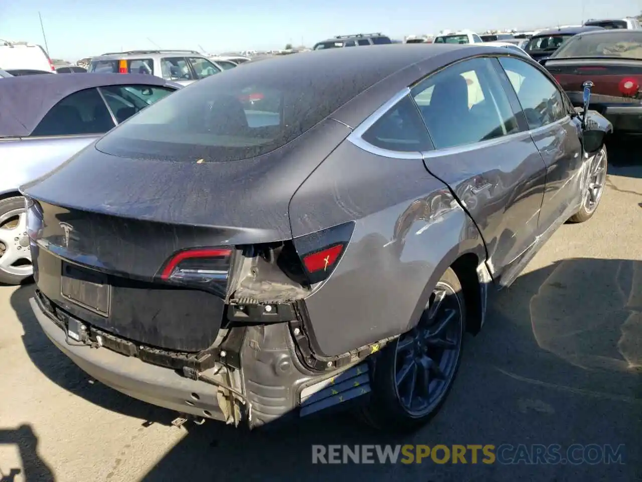 4 Photograph of a damaged car 5YJ3E1EA9KF190293 TESLA MODEL 3 2019