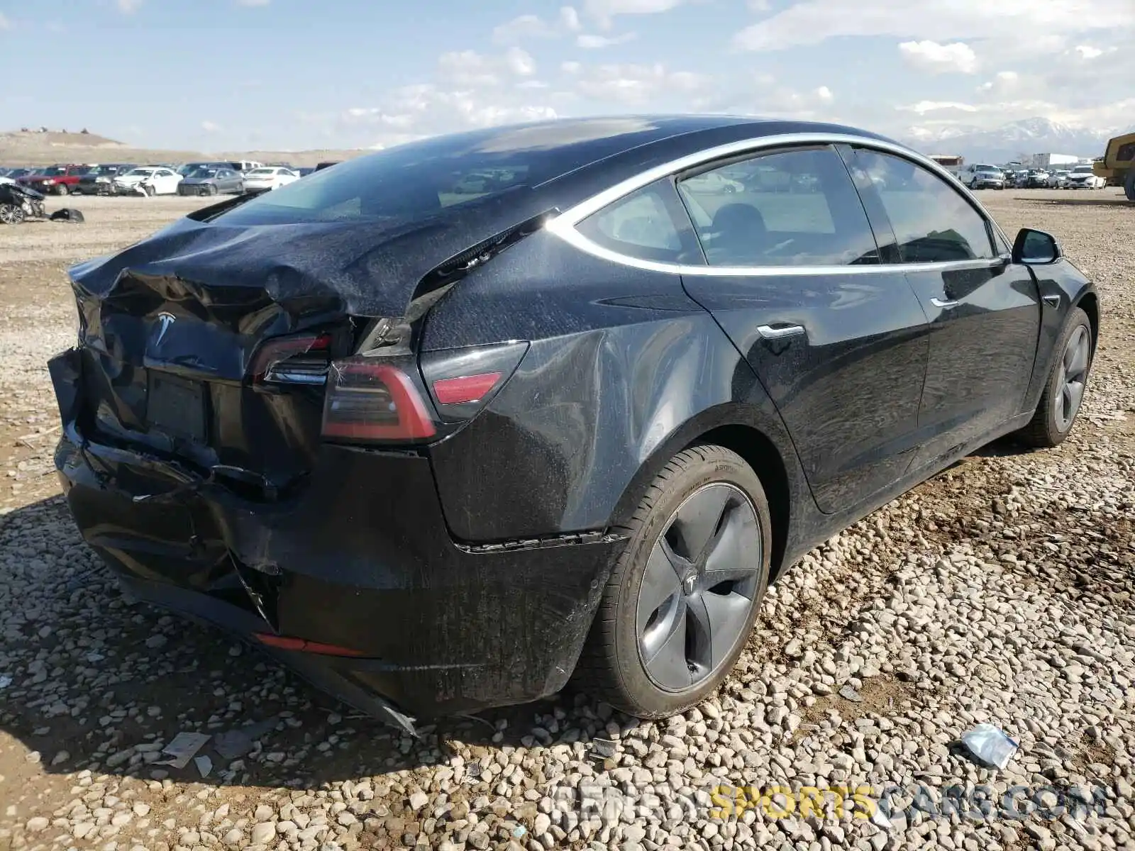 4 Фотография поврежденного автомобиля 5YJ3E1EA9KF324638 TESLA MODEL 3 2019