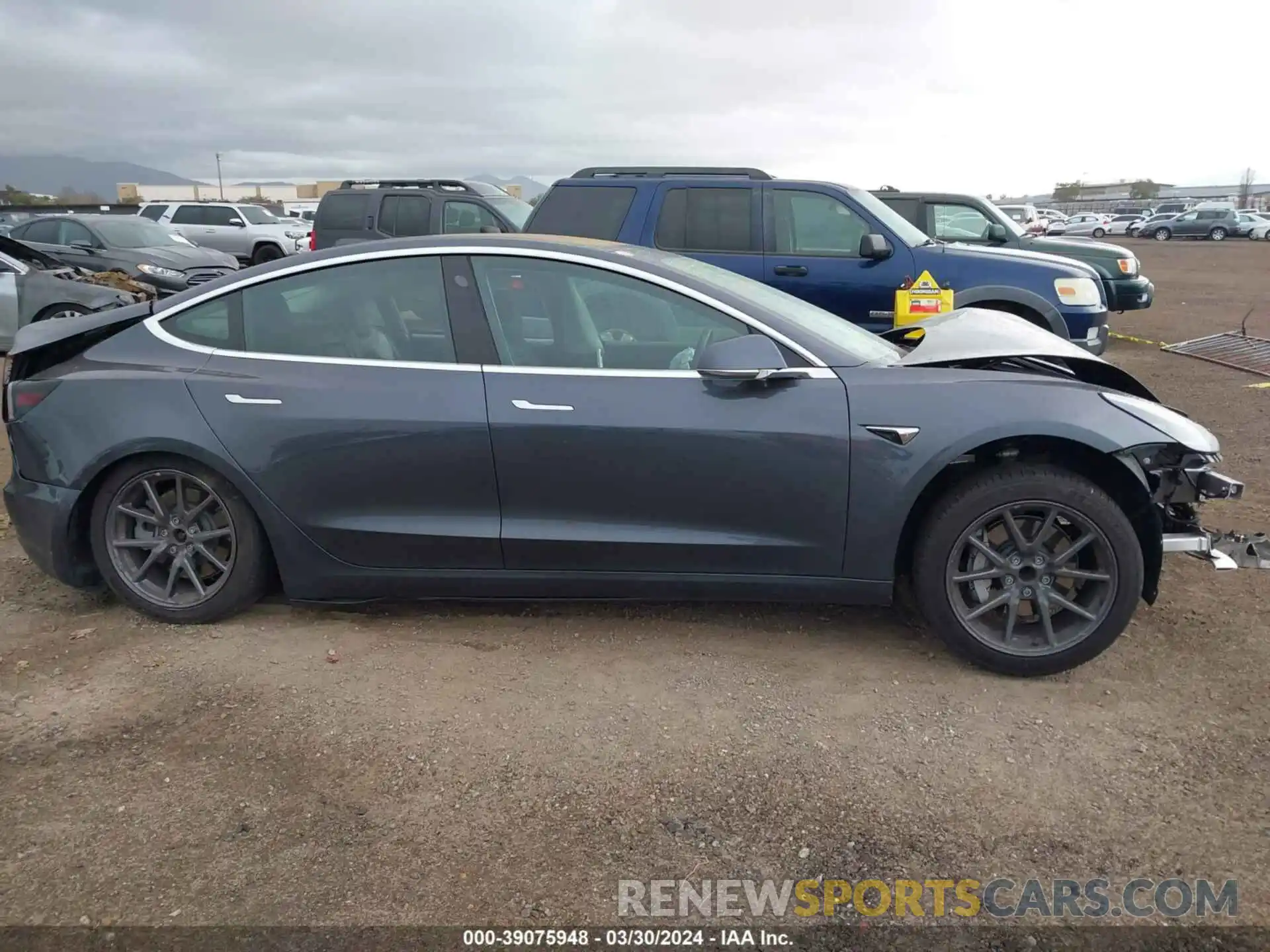 14 Photograph of a damaged car 5YJ3E1EA9KF325515 TESLA MODEL 3 2019