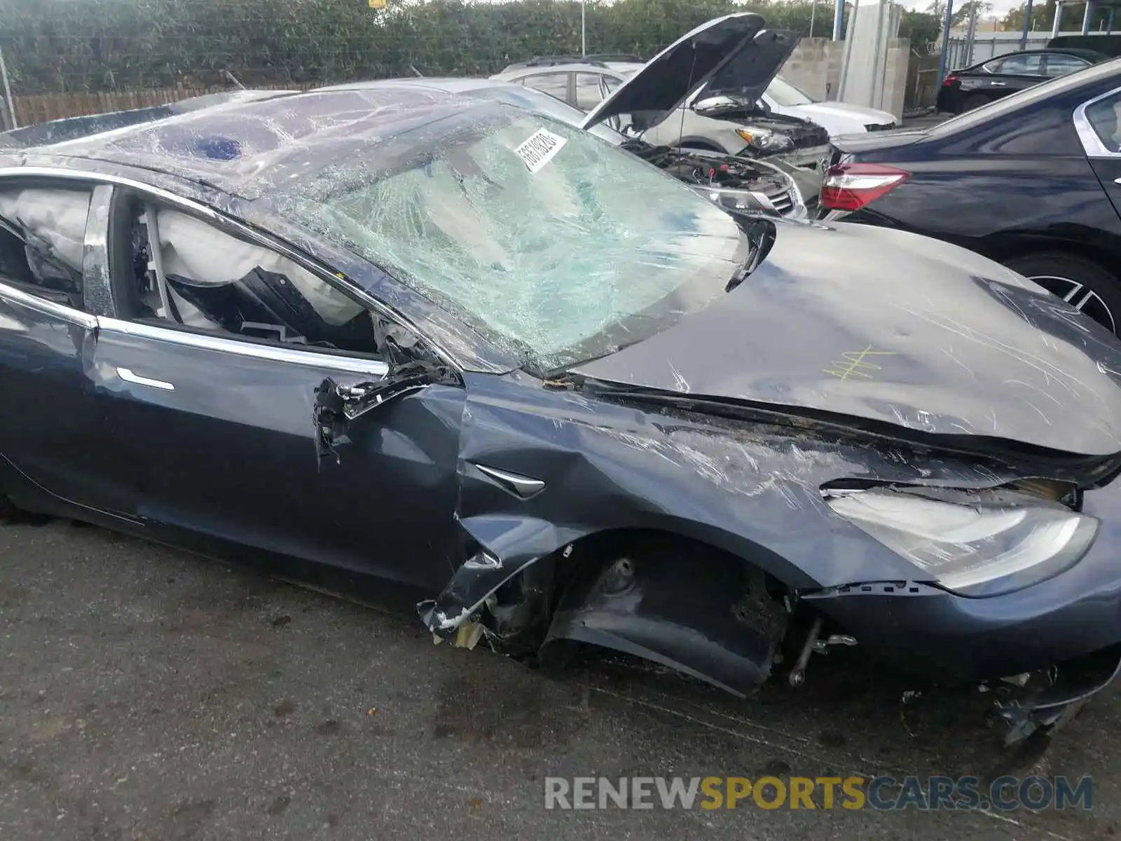 9 Photograph of a damaged car 5YJ3E1EA9KF325546 TESLA MODEL 3 2019