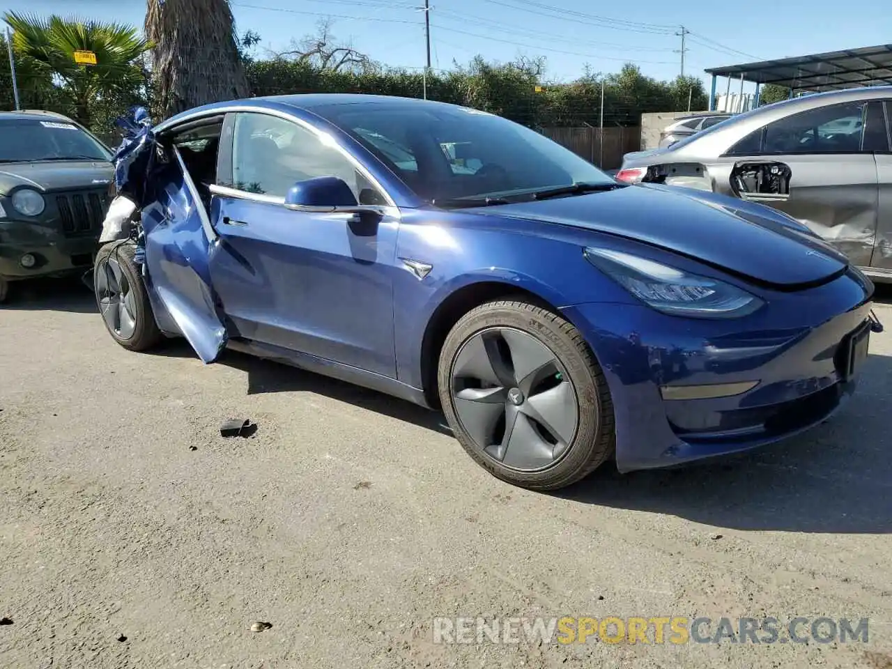 4 Photograph of a damaged car 5YJ3E1EA9KF326146 TESLA MODEL 3 2019