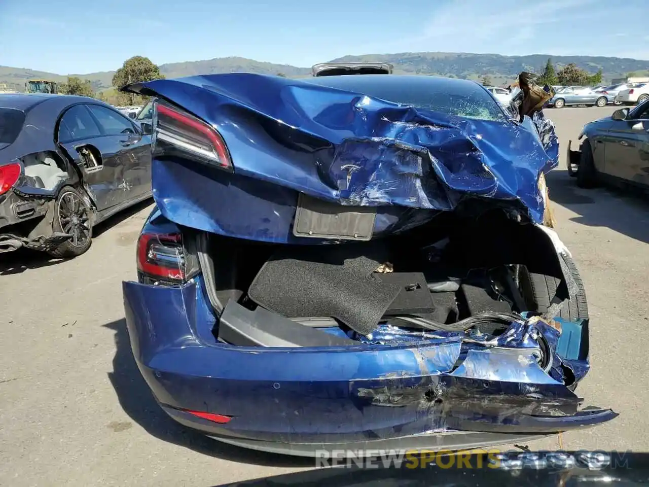 6 Photograph of a damaged car 5YJ3E1EA9KF326146 TESLA MODEL 3 2019