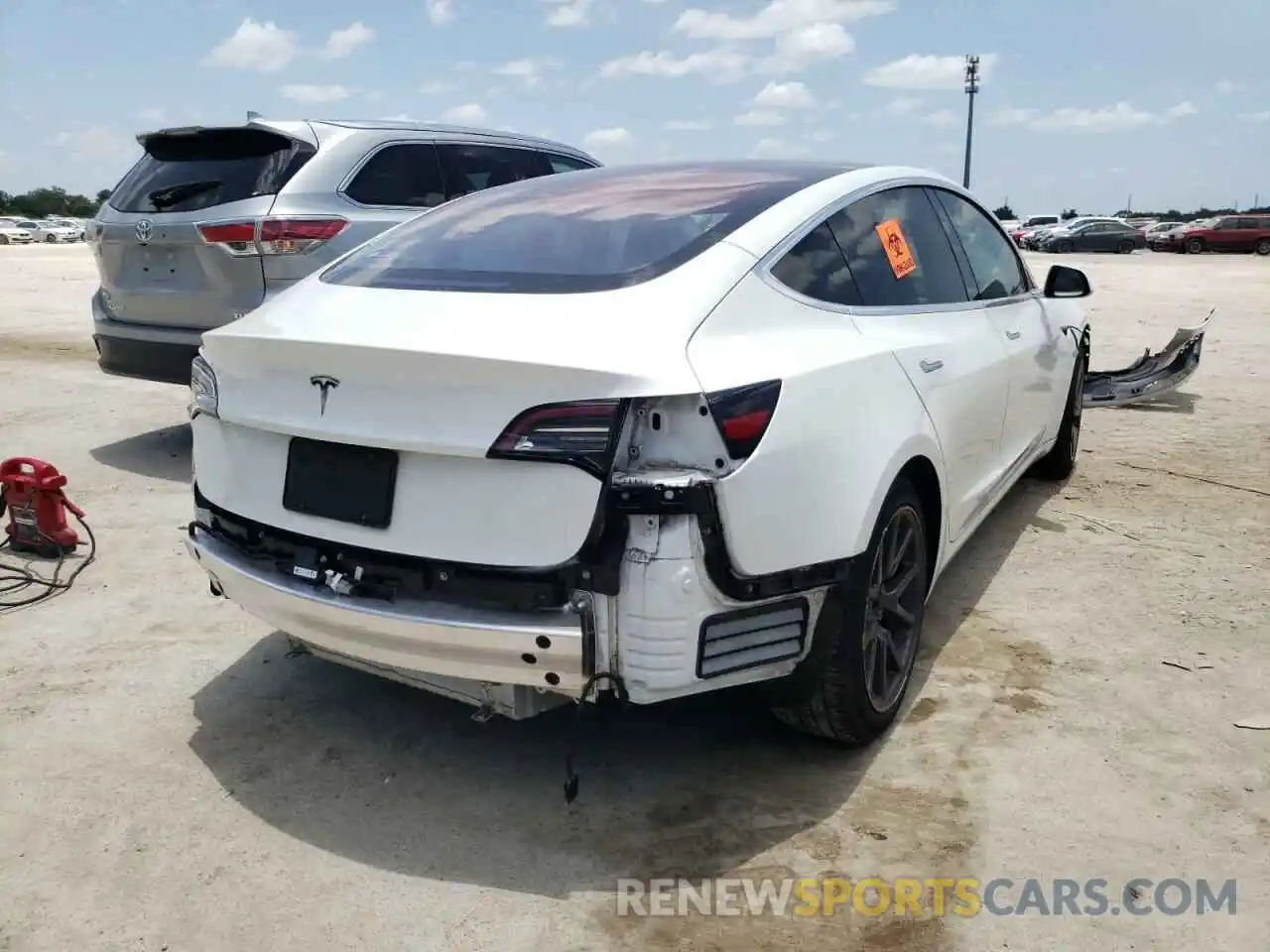 4 Фотография поврежденного автомобиля 5YJ3E1EA9KF326695 TESLA MODEL 3 2019