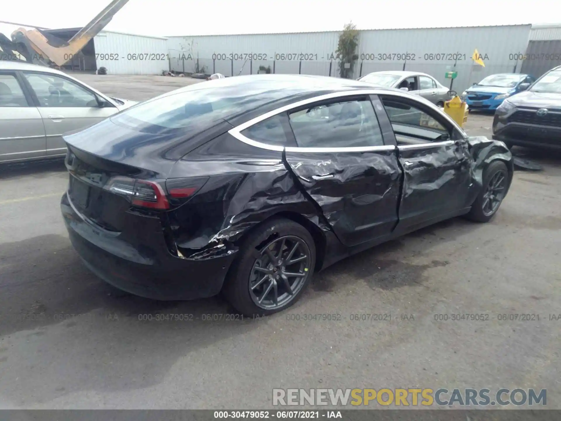 4 Photograph of a damaged car 5YJ3E1EA9KF331024 TESLA MODEL 3 2019