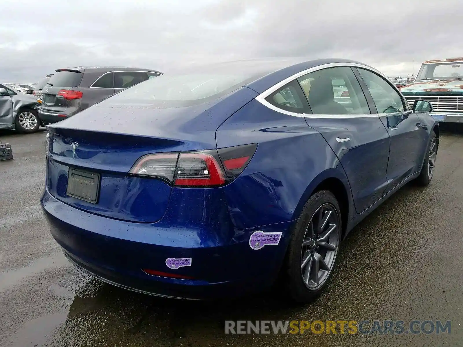 4 Фотография поврежденного автомобиля 5YJ3E1EA9KF344727 TESLA MODEL 3 2019