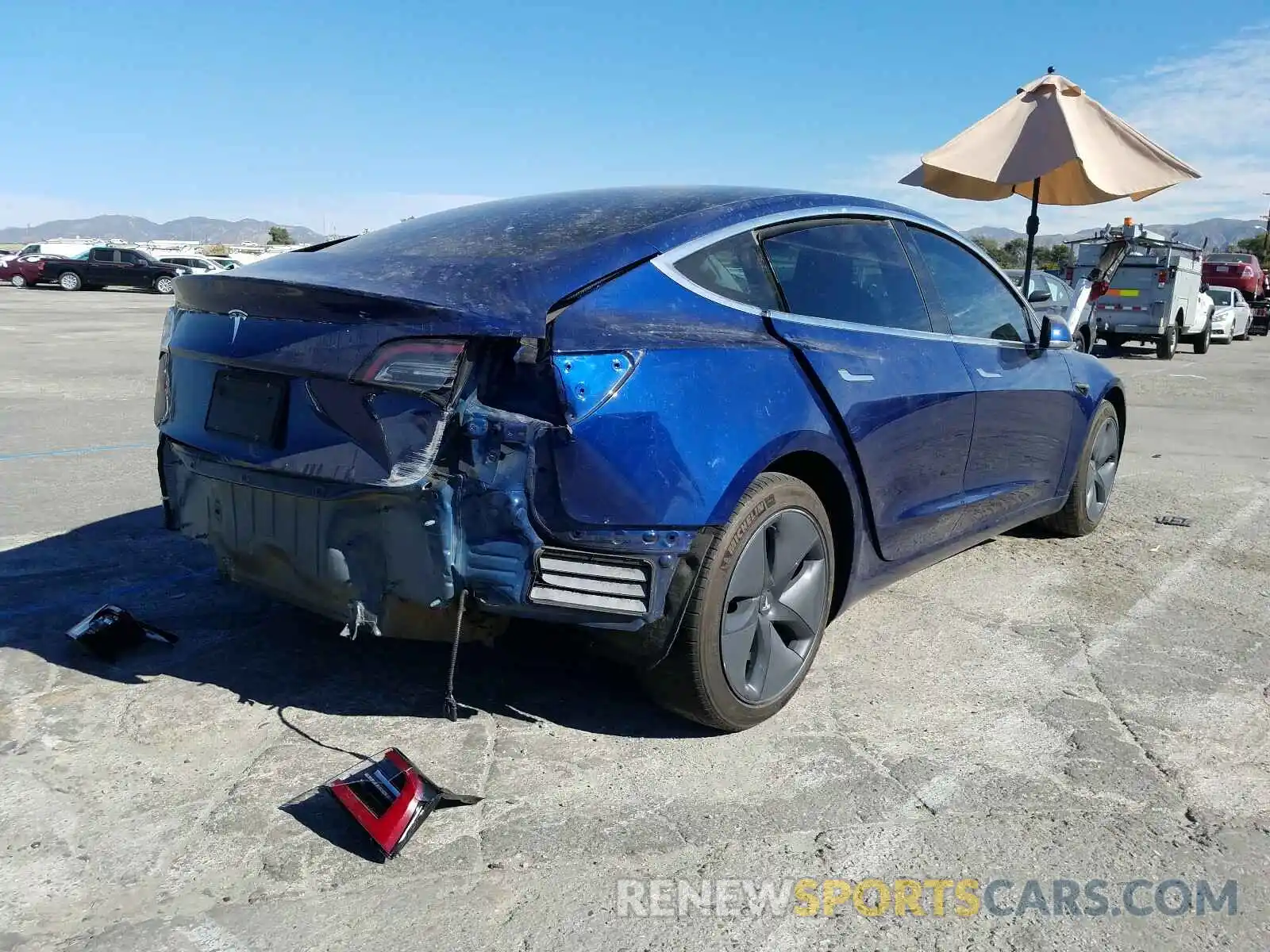 4 Photograph of a damaged car 5YJ3E1EA9KF356408 TESLA MODEL 3 2019