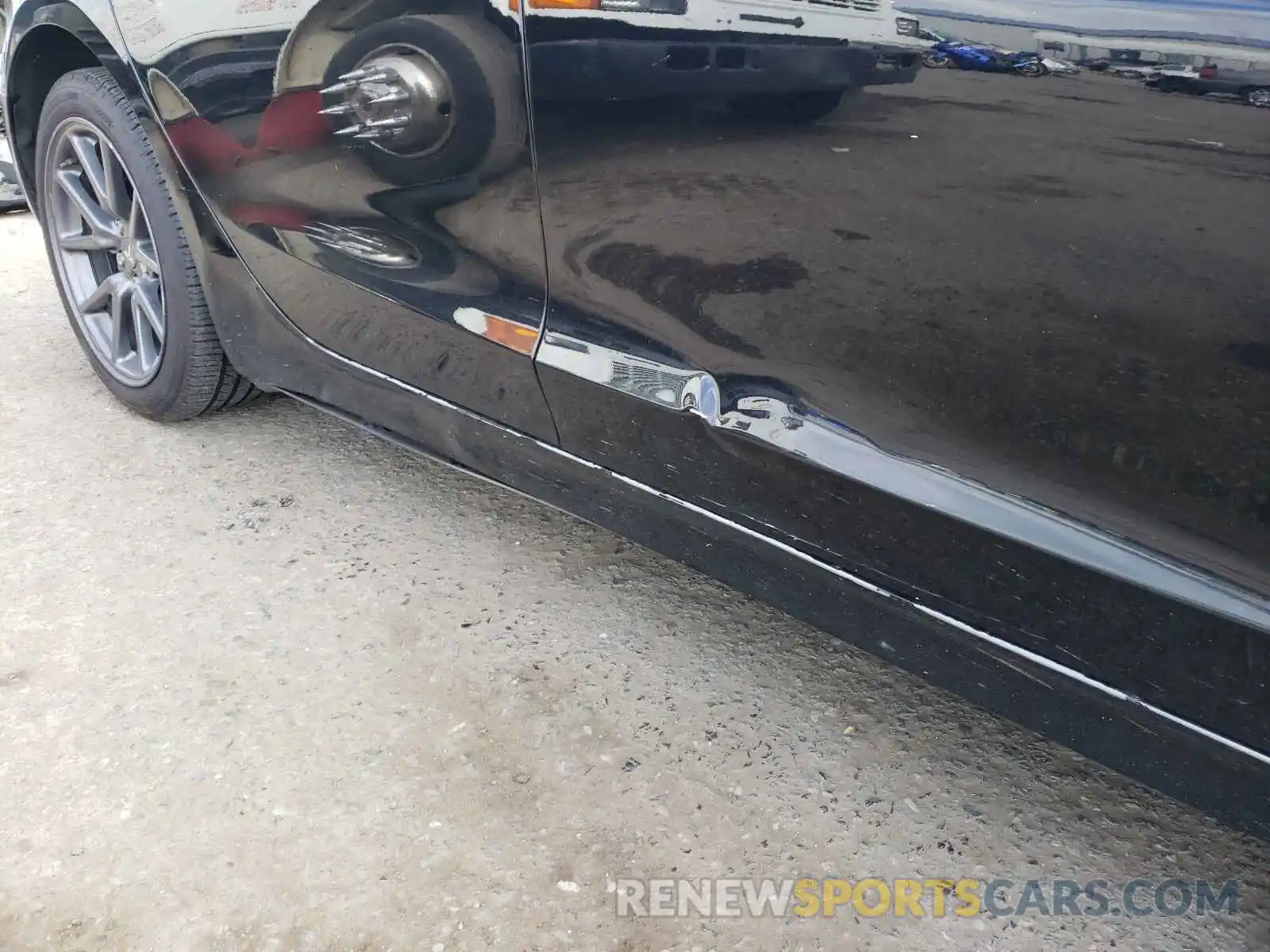 9 Photograph of a damaged car 5YJ3E1EA9KF394950 TESLA MODEL 3 2019