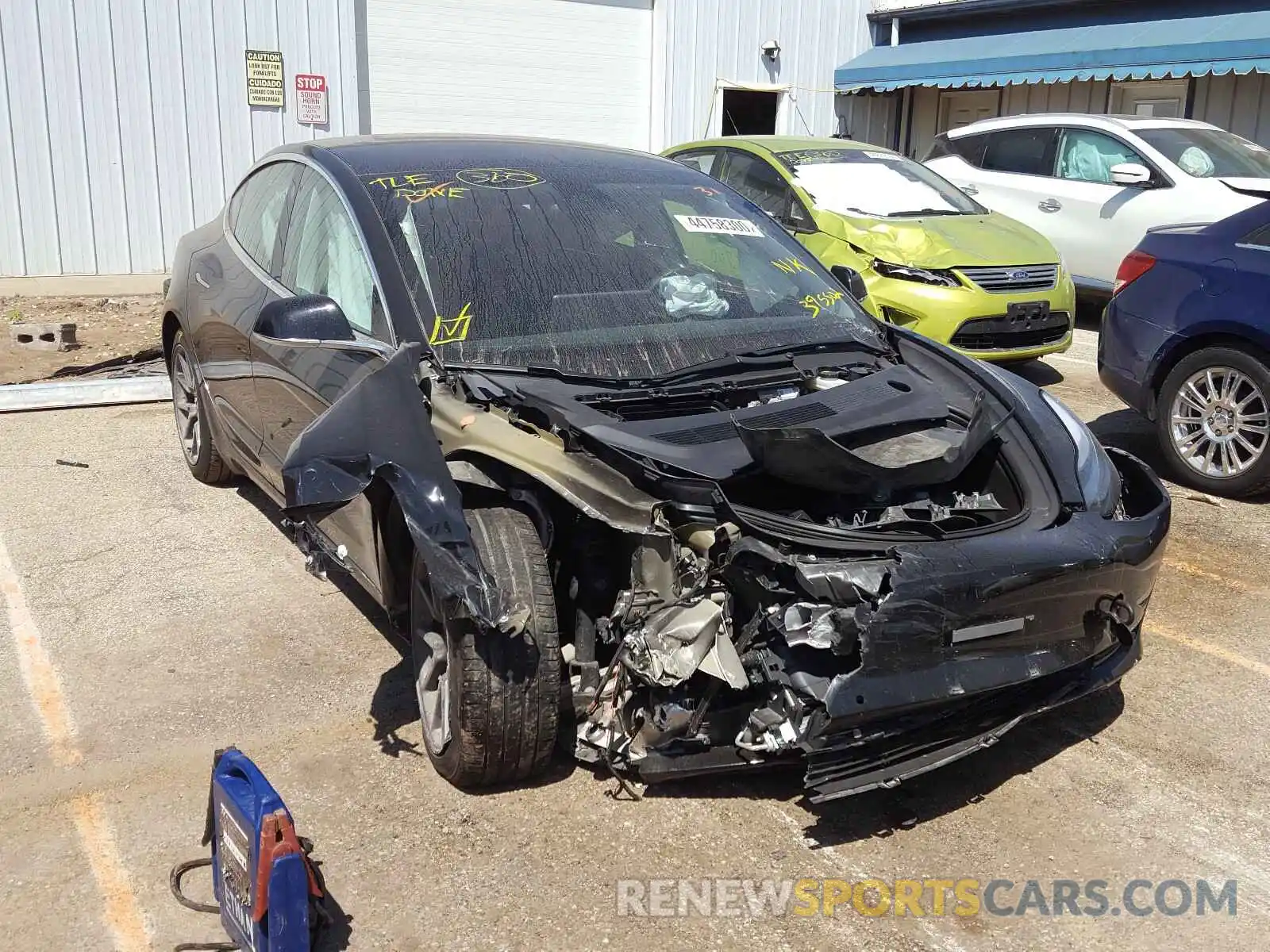 1 Photograph of a damaged car 5YJ3E1EA9KF395502 TESLA MODEL 3 2019