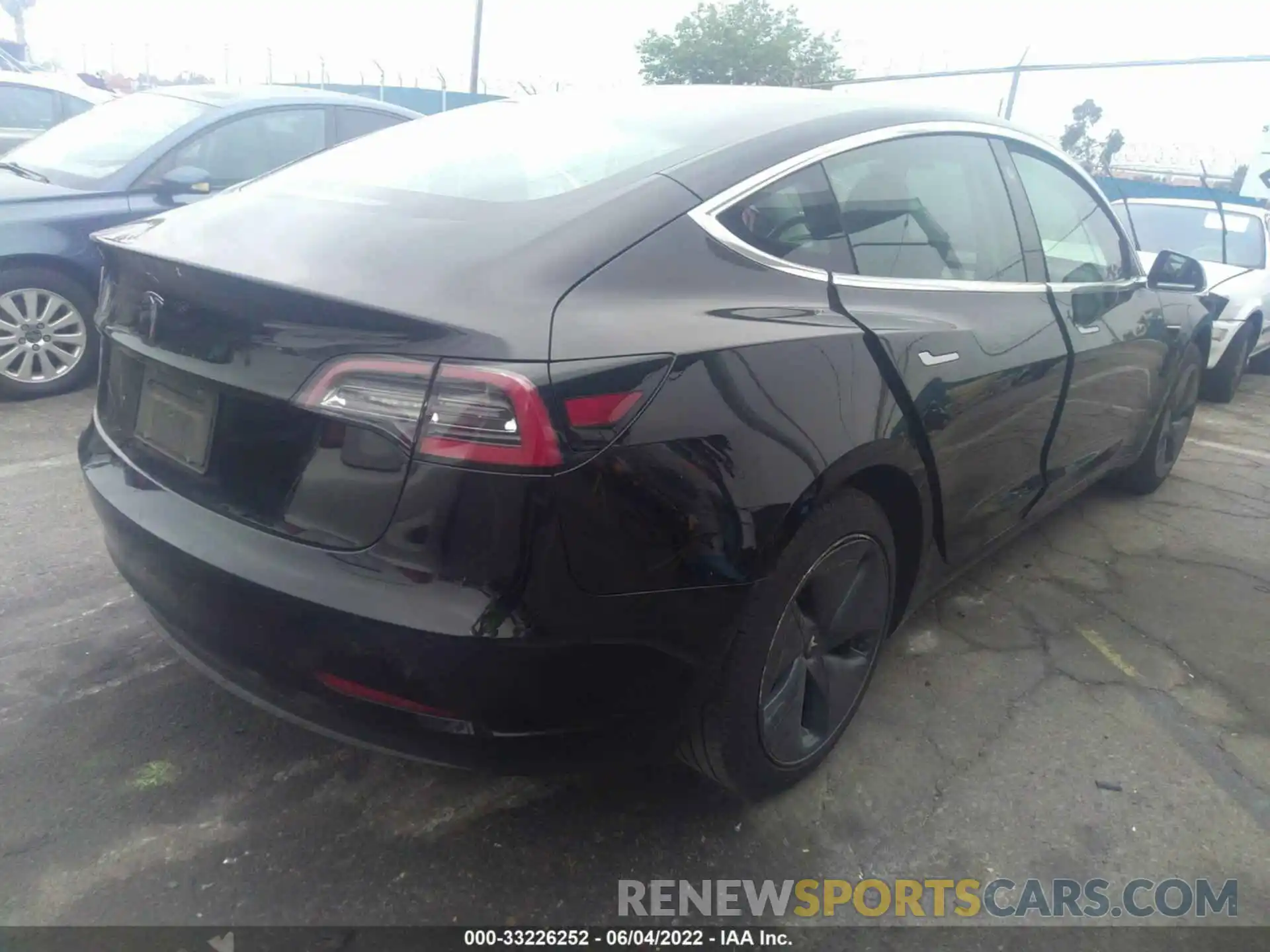 4 Photograph of a damaged car 5YJ3E1EA9KF397864 TESLA MODEL 3 2019