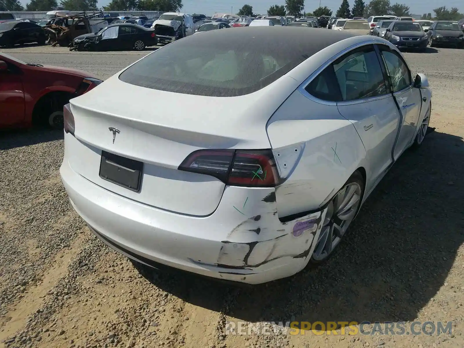 4 Photograph of a damaged car 5YJ3E1EA9KF402318 TESLA MODEL 3 2019