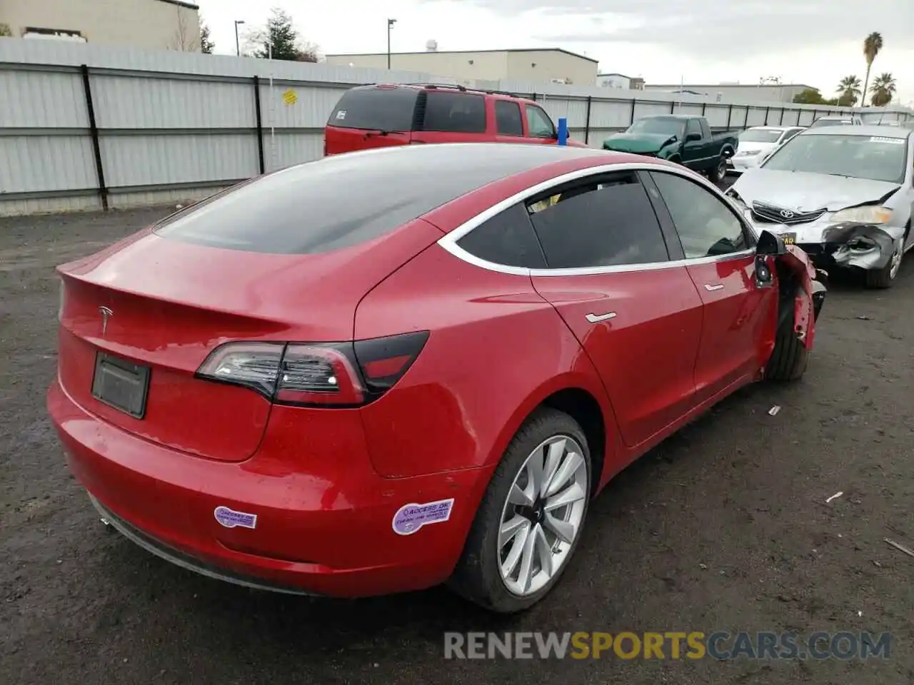 4 Фотография поврежденного автомобиля 5YJ3E1EA9KF417868 TESLA MODEL 3 2019