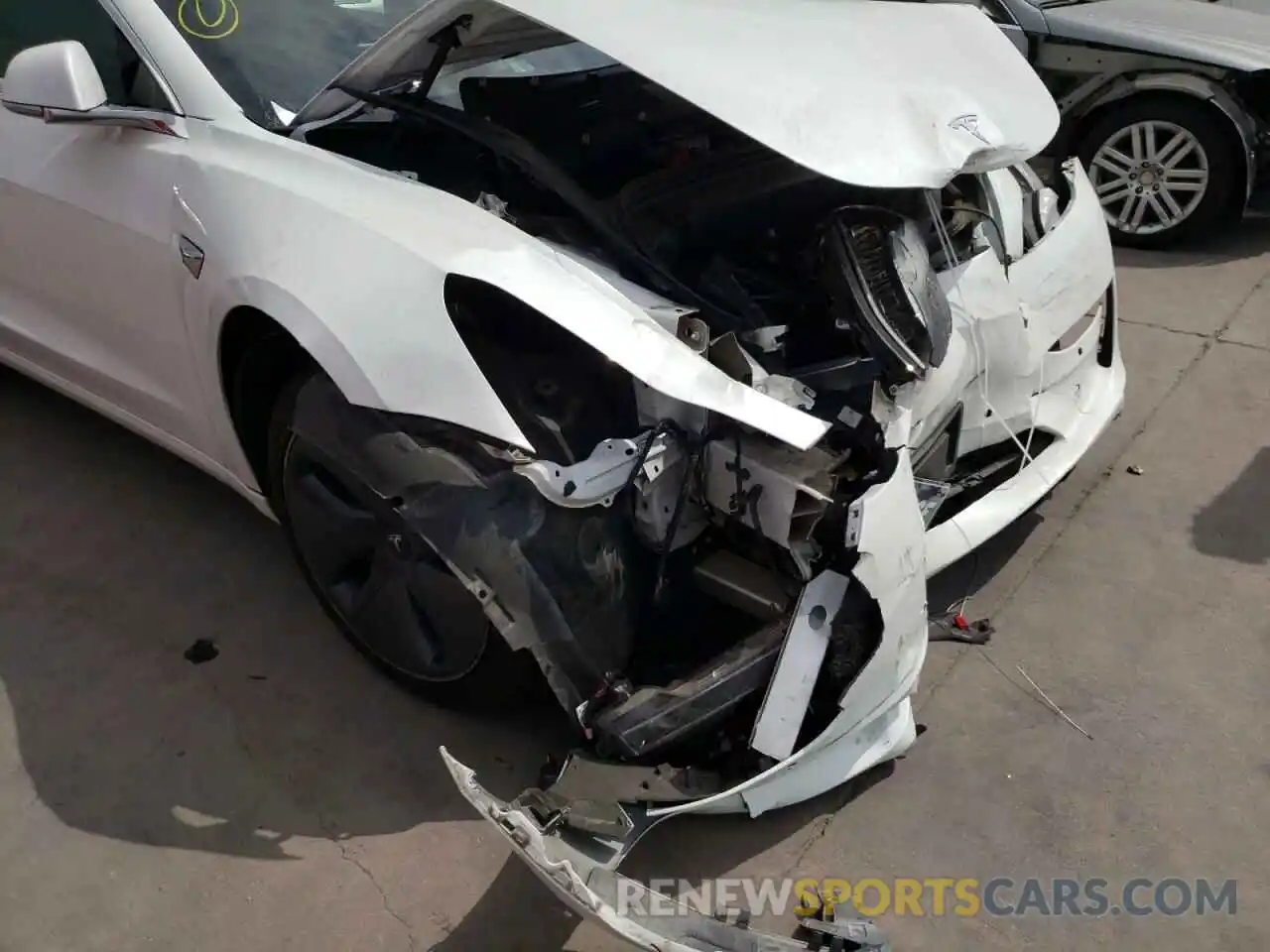 9 Photograph of a damaged car 5YJ3E1EA9KF466830 TESLA MODEL 3 2019