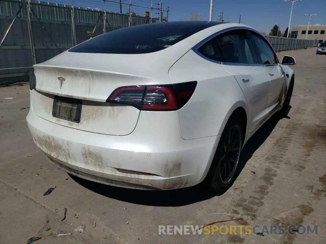 4 Photograph of a damaged car 5YJ3E1EA9KF483613 TESLA MODEL 3 2019