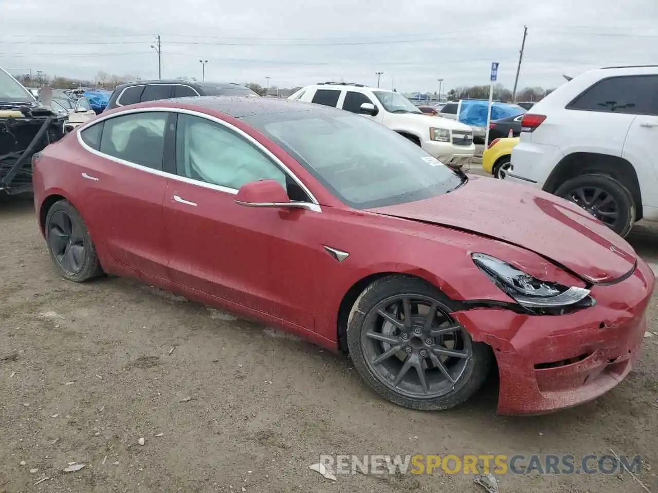 4 Фотография поврежденного автомобиля 5YJ3E1EAXKF197253 TESLA MODEL 3 2019