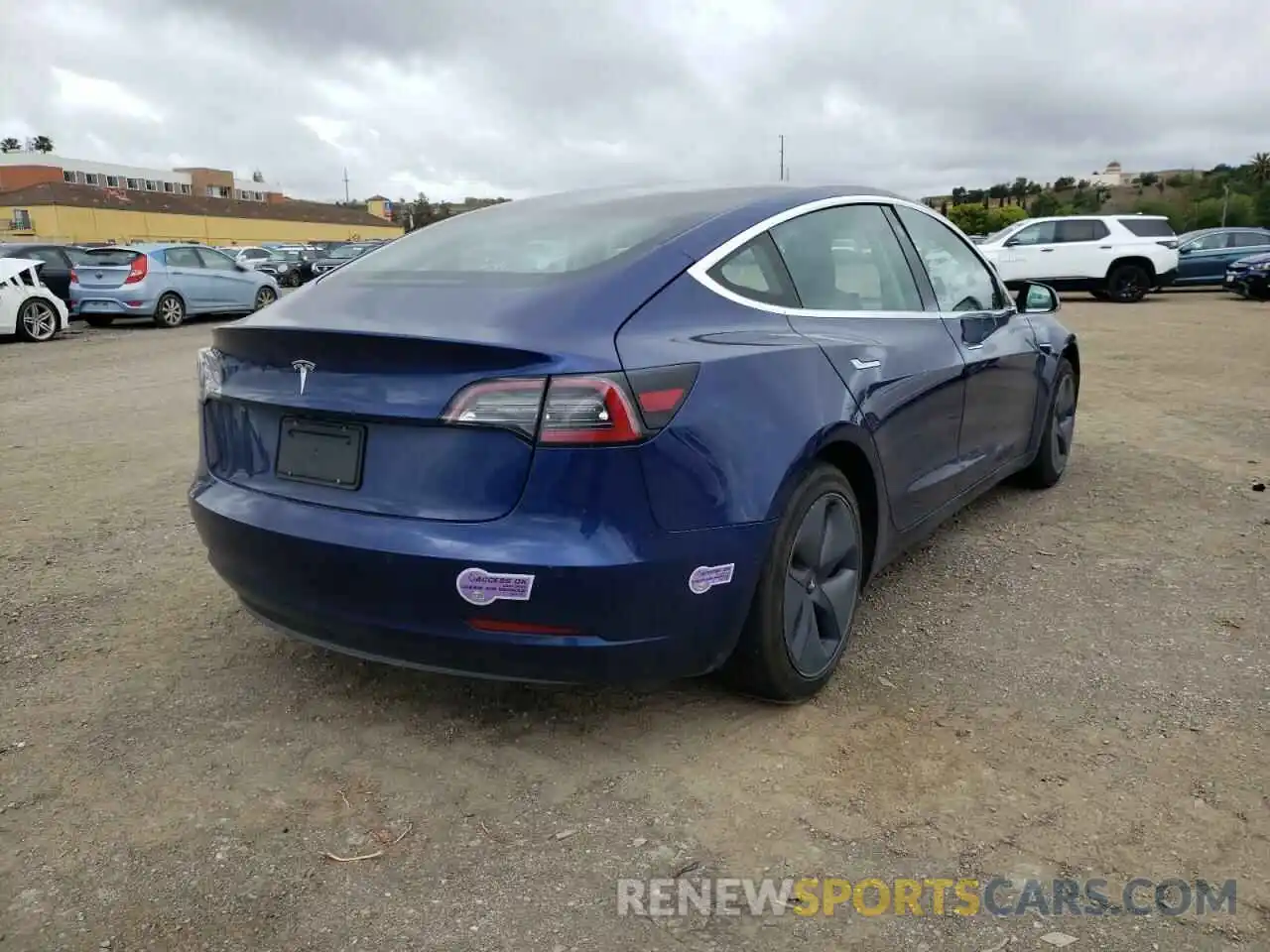 4 Фотография поврежденного автомобиля 5YJ3E1EAXKF299698 TESLA MODEL 3 2019