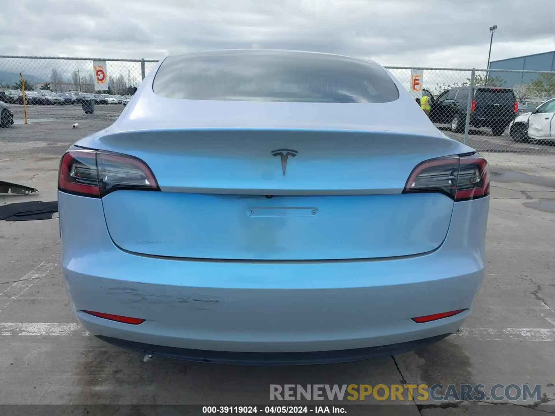 17 Photograph of a damaged car 5YJ3E1EAXKF300381 TESLA MODEL 3 2019