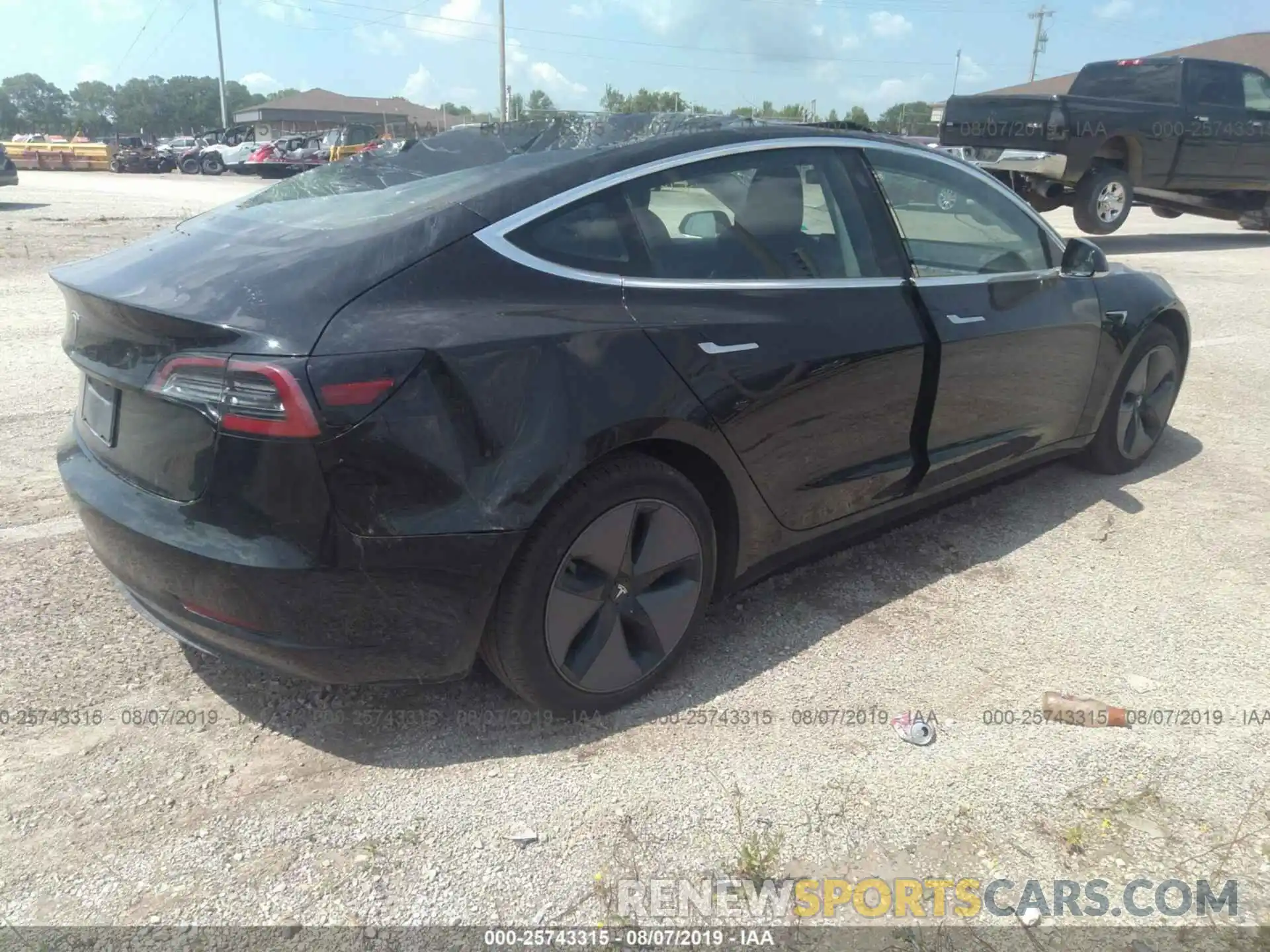 4 Фотография поврежденного автомобиля 5YJ3E1EAXKF304558 TESLA MODEL 3 2019